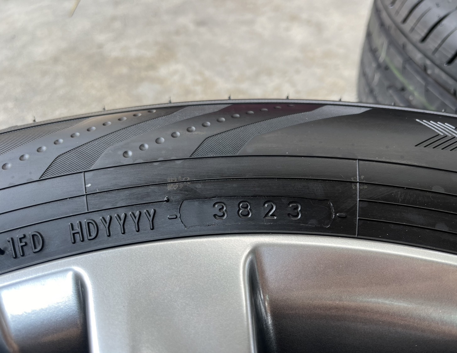 ✨ล้อแม็กพร้อมยางป้ายแดง✨Toyota Alphard (40-Series) รุ่นใหม่ล่าสุด ขอบ 18 สีไฮเปอร์💖สวยกริ๊บ💖