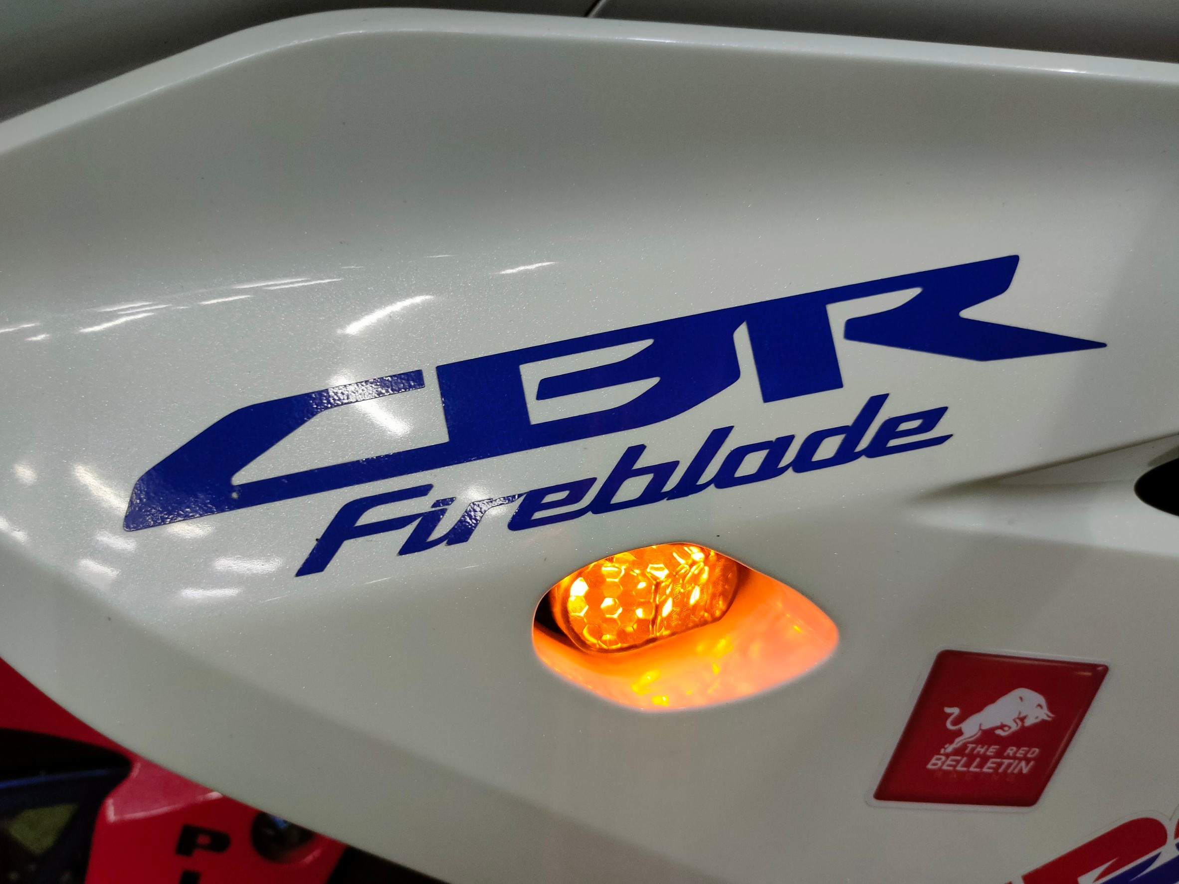 😍 โอ้วบร๊ะเจ้า...รุ่นนี้-สีนี้ ก็มีด้วย⁉️ HONDA CBR650F Tri-colour รถปี 2017 มาพร้อมโปรแรงซ์ M150‼️