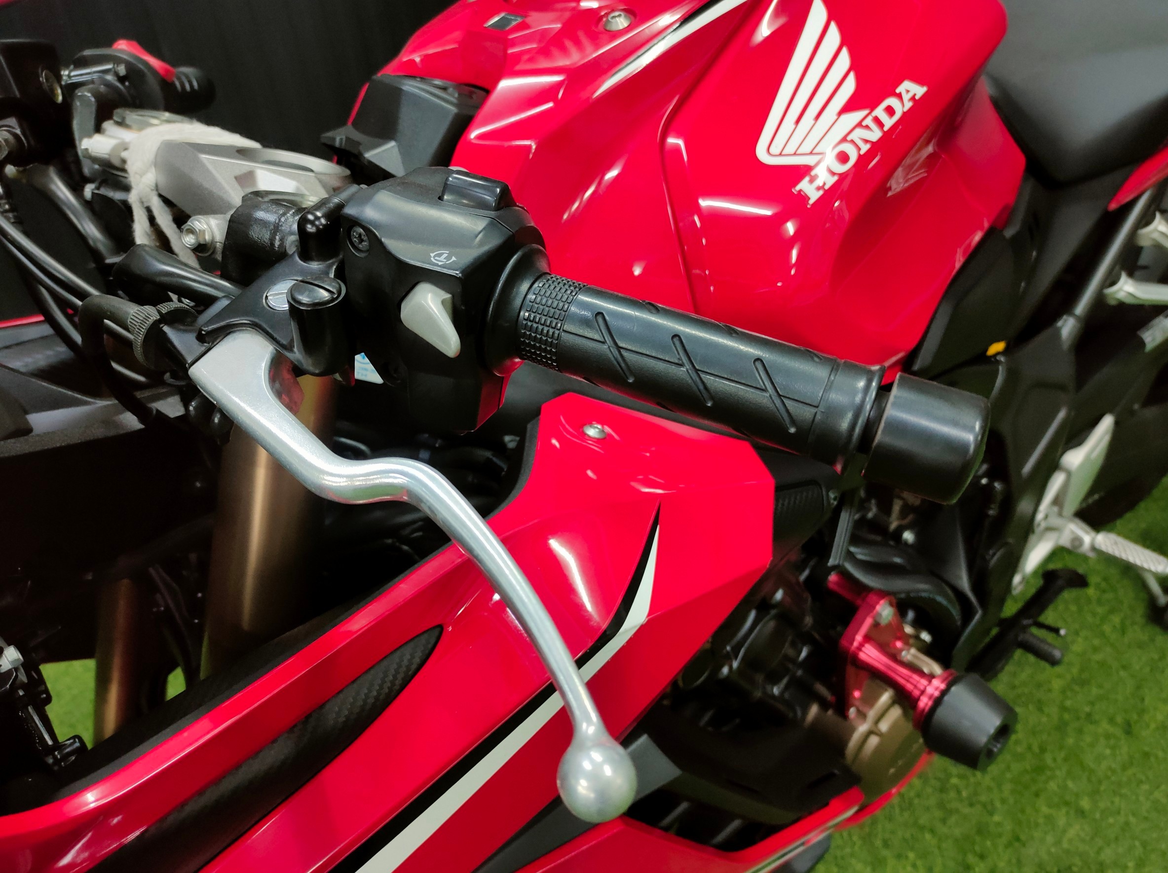 🏍💨💨 โอ้ว.... CBR650R คันนี้พิเศษด้วย ✨Moriwaki Full System✨ จดปี 19 สวยใส...เหมือนเคยจ้า 🤗