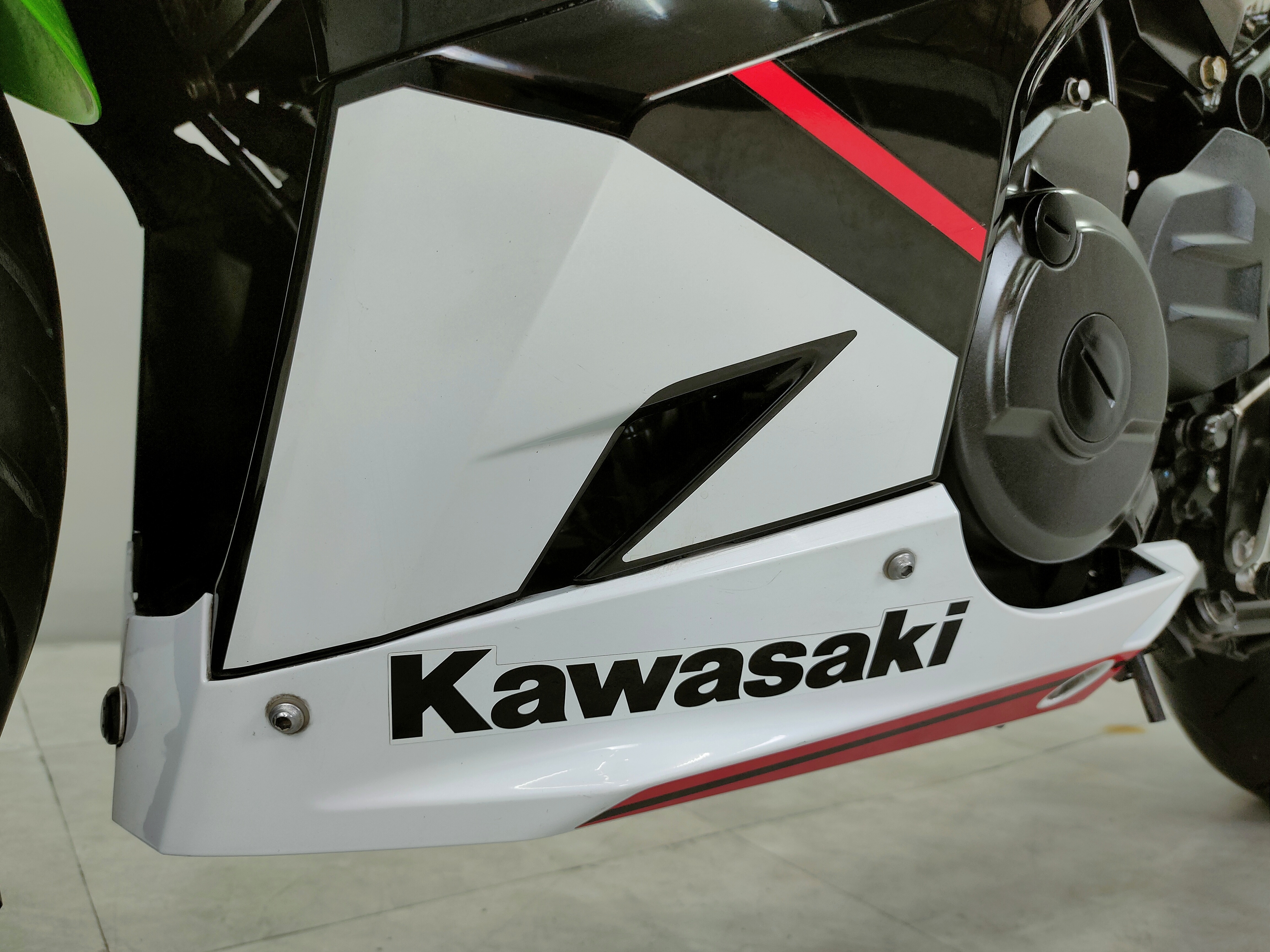 สายเขียววัยรุ่นชอบ KAWASAKI NINJA 400 KRT ปลายปี 2021 สวยใส‼️