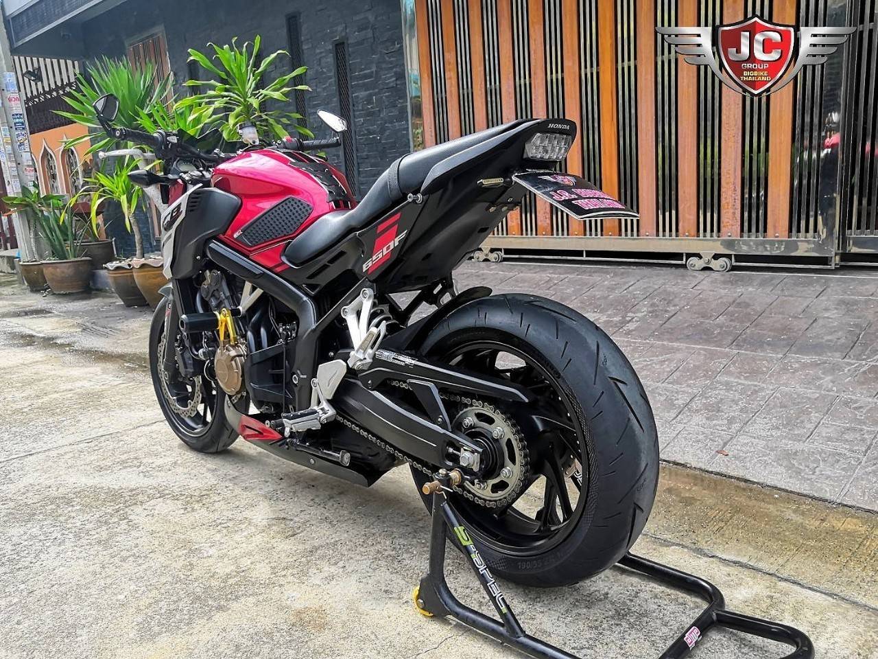 😉 #CB650F LED รถปี 2018 ไมล์แท้ 9,xxxKM. แต่งแน่นๆยางเต็มๆ สีเดิมไร้อุบัติเหตุ