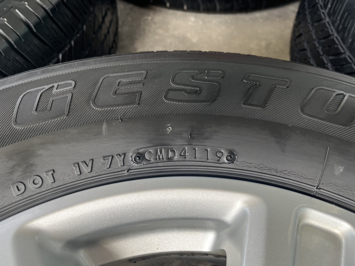 ✨ล้อแม็ก✨Ford Ranger XLT ขอบ 17 สีบอร์น แถมยาง 255-65-17 Bridgestone ปลายปี 19