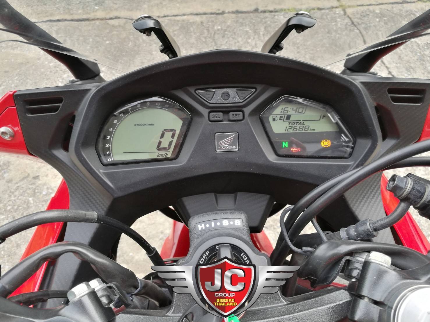 เจ้าแดงหล่อมากไมล์วิ่ง 1x,xxx โล หล่อไม่หล่อถามใจเธอดูCCไม่ถึงพันก็ลั้นได้เหมือนกัน