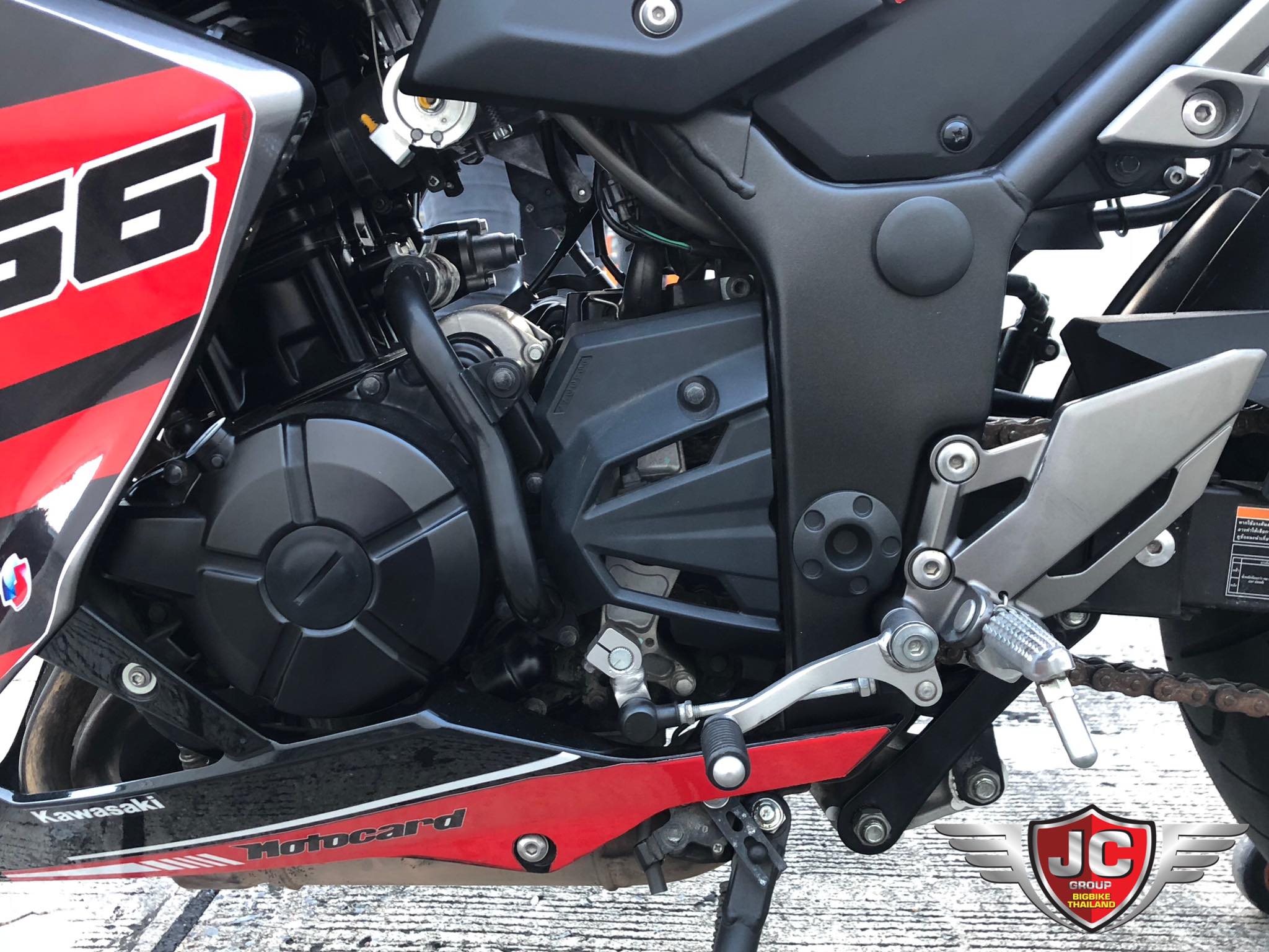 Z-300abs<<<ปี2018 มีเงิน 3000 บาทก็เท่ห์ได้แล้ว