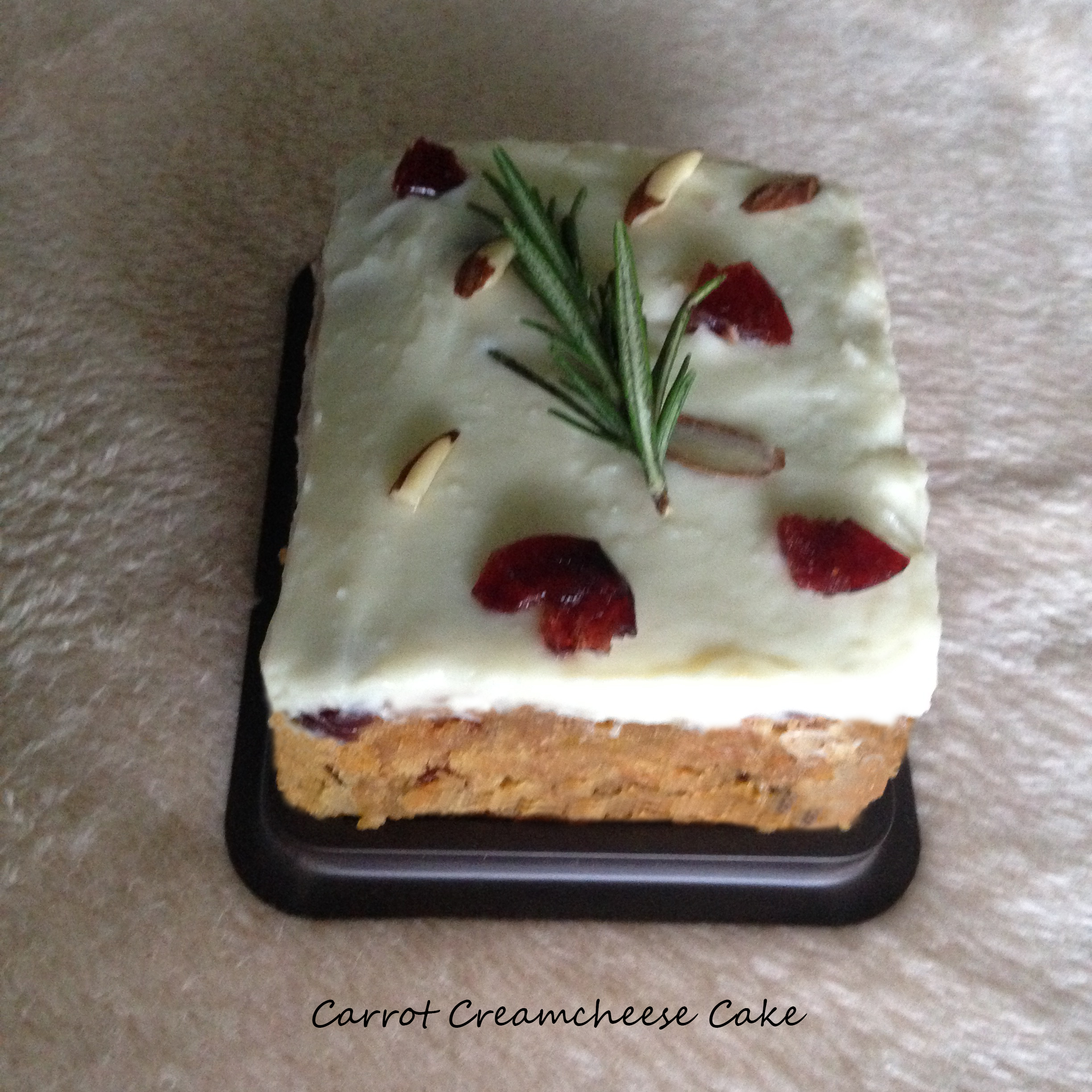 🥕แครอทเค้กครีมชีส🥕🧀 (Carrot Cake Creamcheese) (ชิ้นใหญ่) Size : 6 x 8 cm.