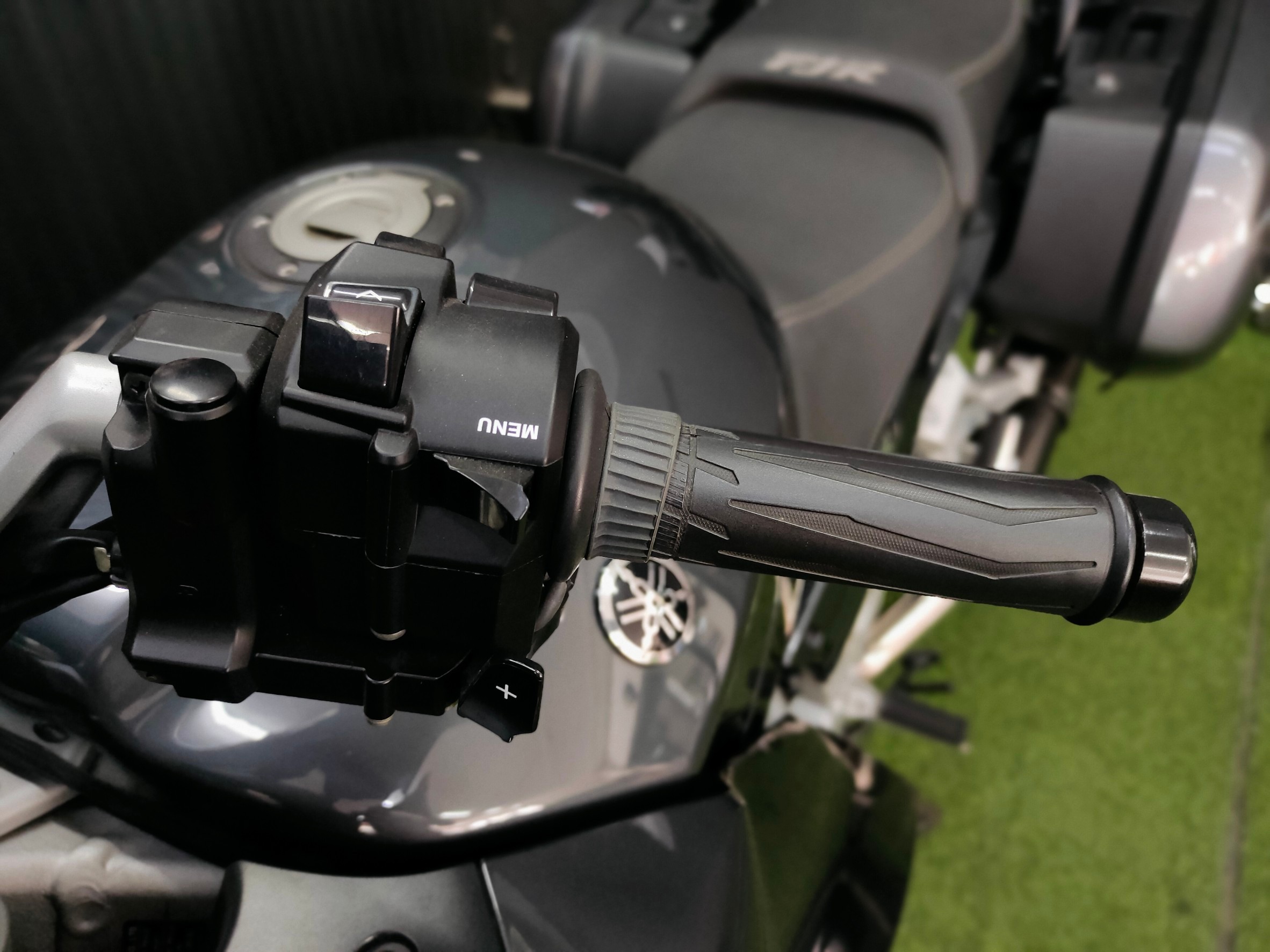 Sport Touring ตัวพรีเมียมจากค่าย YAMAHA รุ่น FJR1300AS ตัวท๊อป Autoclutch ขับเพลาปลายปี 2018 แท้สายจอดไมล์ 2,xxx 😎 โฉมปัจจุบัน...นับคันได้เลย‼️