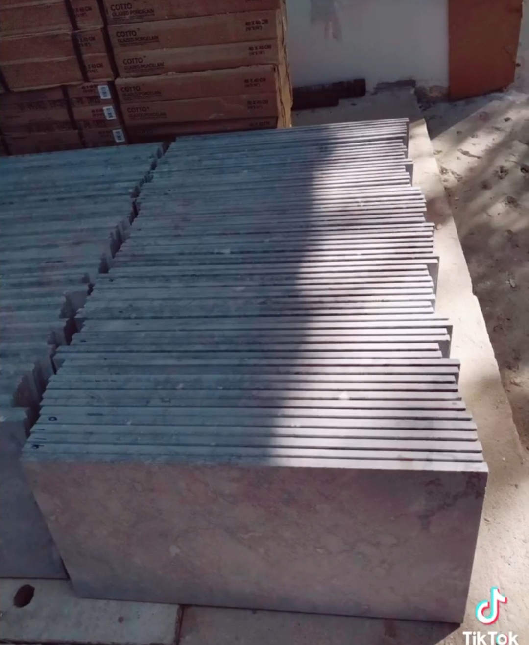 White Cloudy Sanded 30x60