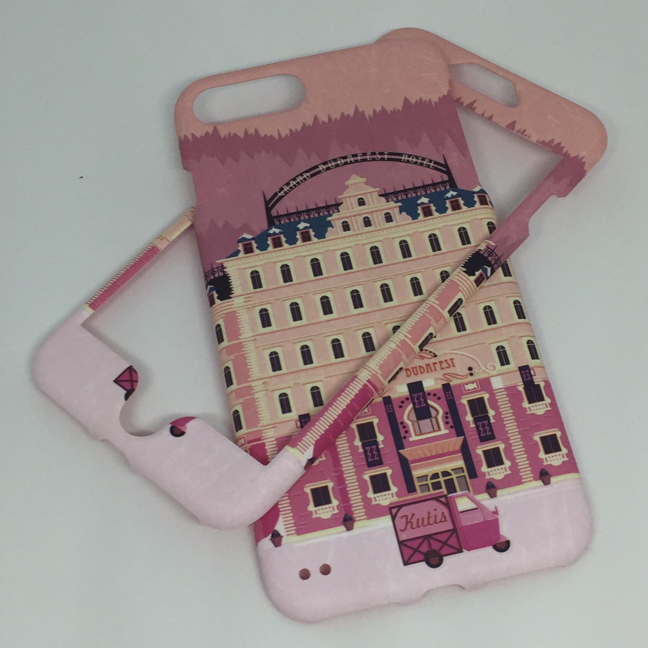 เคสคูทิส (Kutis) ไอโฟน7พลัส,8พลัส(ลายโรงแรมGrand Budapest)มาใหม่