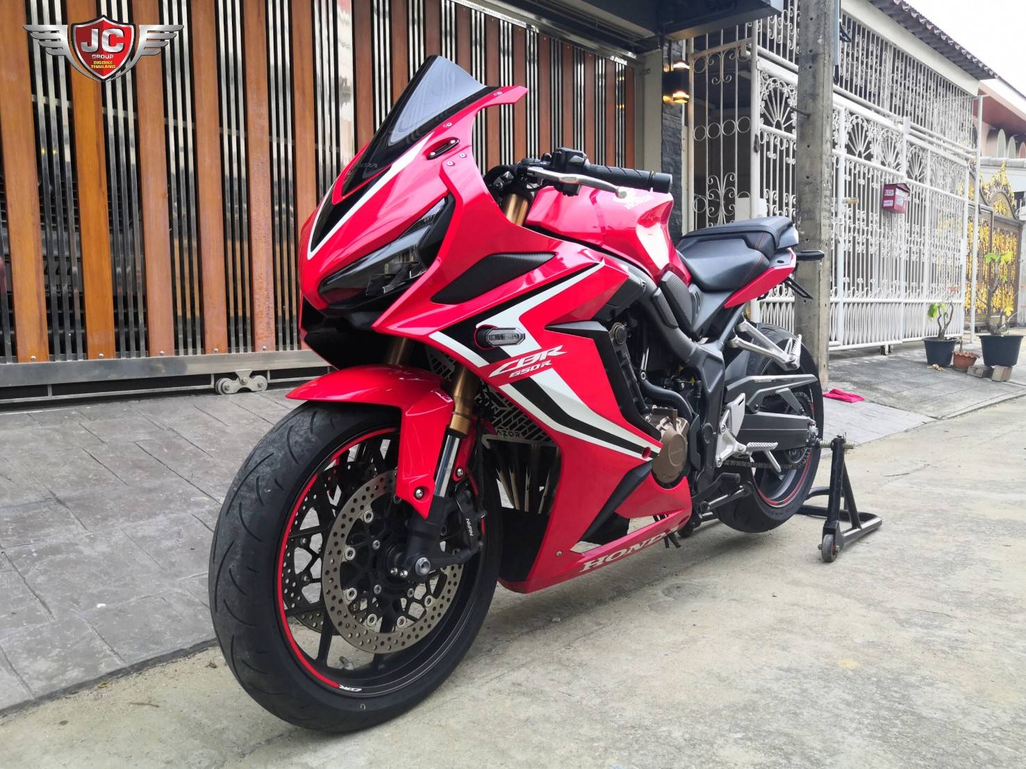 >>>𝐂𝐁𝐑-650𝐑<<<2020 นี้เลย..."ซื้อแทนรถใหม่ได้เลย"