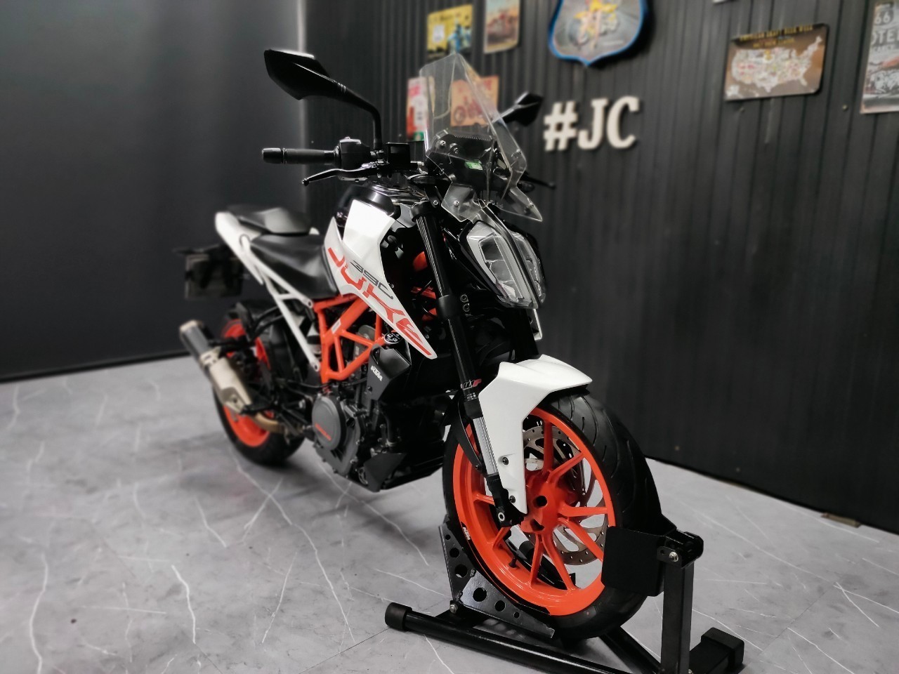 1 สูบลูกโต Naked Bike สายลุย 💥 KTM DUKE390 จดปี 2020 โมเดล 2017 "มือเดียว สวยใส น่าใช้"