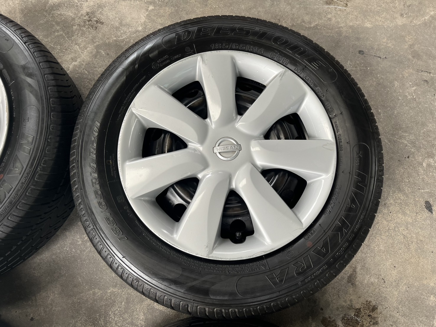 ✨ล้อกระทะ 4รู100✨Nissan ขอบ 14 พร้อมยาง 185-65-14 ปี 20