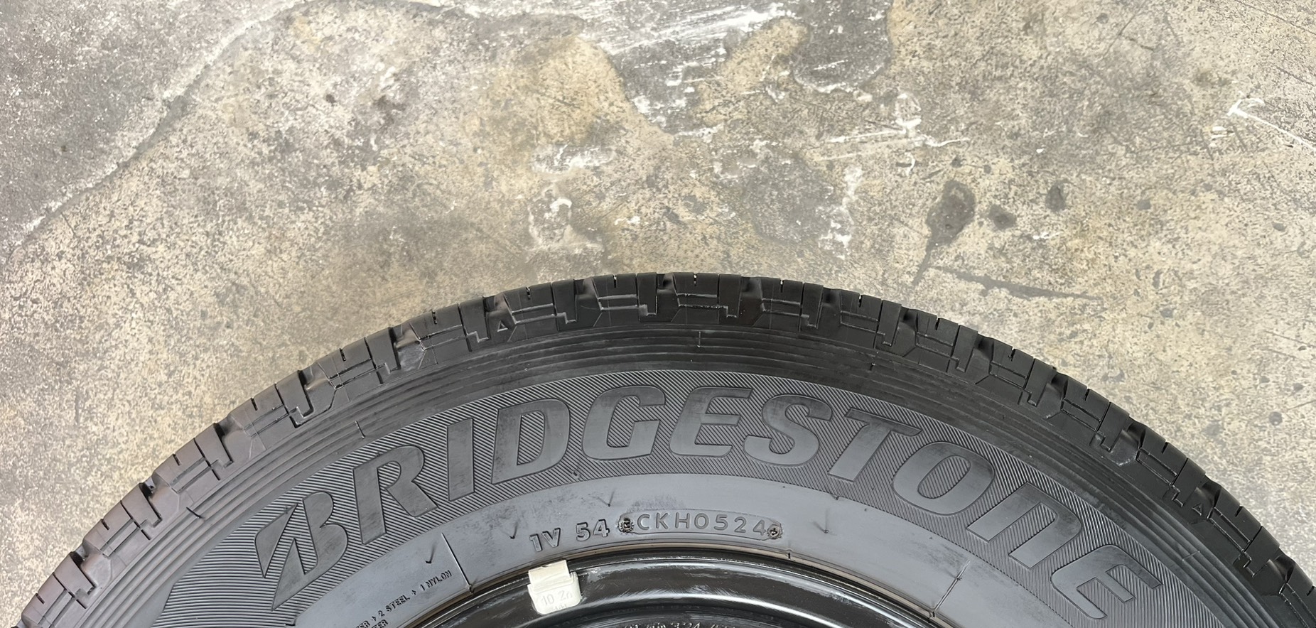 ✨ยาง✨195R14 Bridgestone♨️ปี 24♨️🚘เหมาะสำหรับ รถกระบะบรรทุกตัวเตี้ย