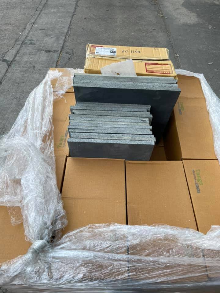 หินธรรมชาติ Dark Grey ขนาด 15x15x1cm