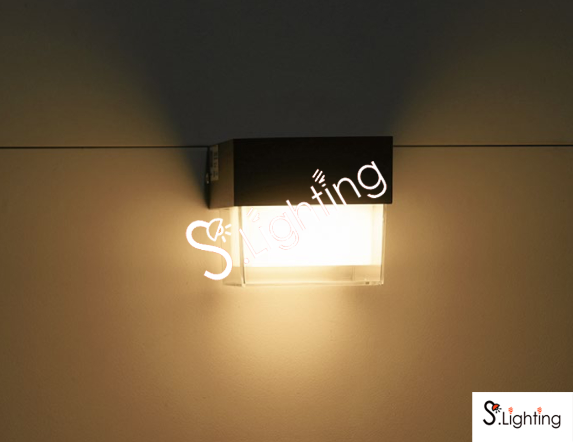 โคมไฟติดผนังภายนอก 10-SOLARWALL-2W2CT-SQPC