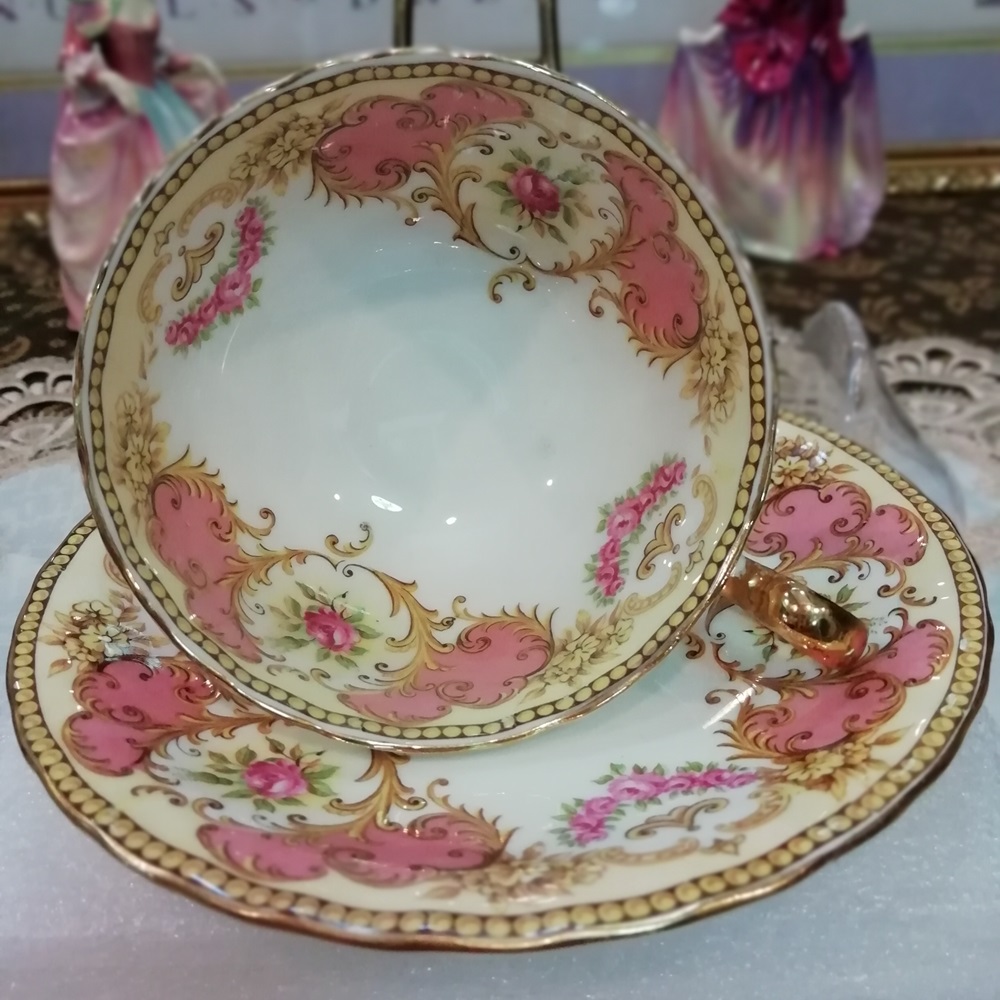 ถ้วยชา Aynsley กุหลาบชมพู-หูทอง Bone China ผลิตปี 1934