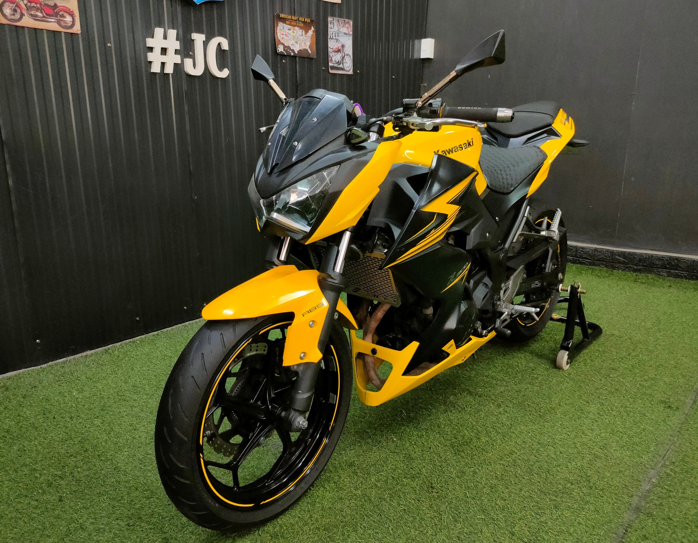 จี๊ดเลย‼️ สีนี้ 🤗 KAWASAKI Z300 จดกลางปี 2015 ใครหัดขับ มาจัดไปเลยจ้า 🤘