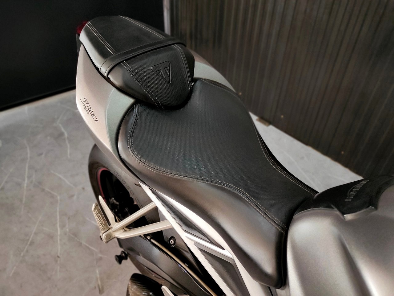 🏍💨ราคาเบียด650ล่ะ...แต่ Options คนละเรื่อง‼️ #StreetTriple765RS รถปี 2018 💥โปรแรงส์...คุ้มค่าคุ้มราคา💥