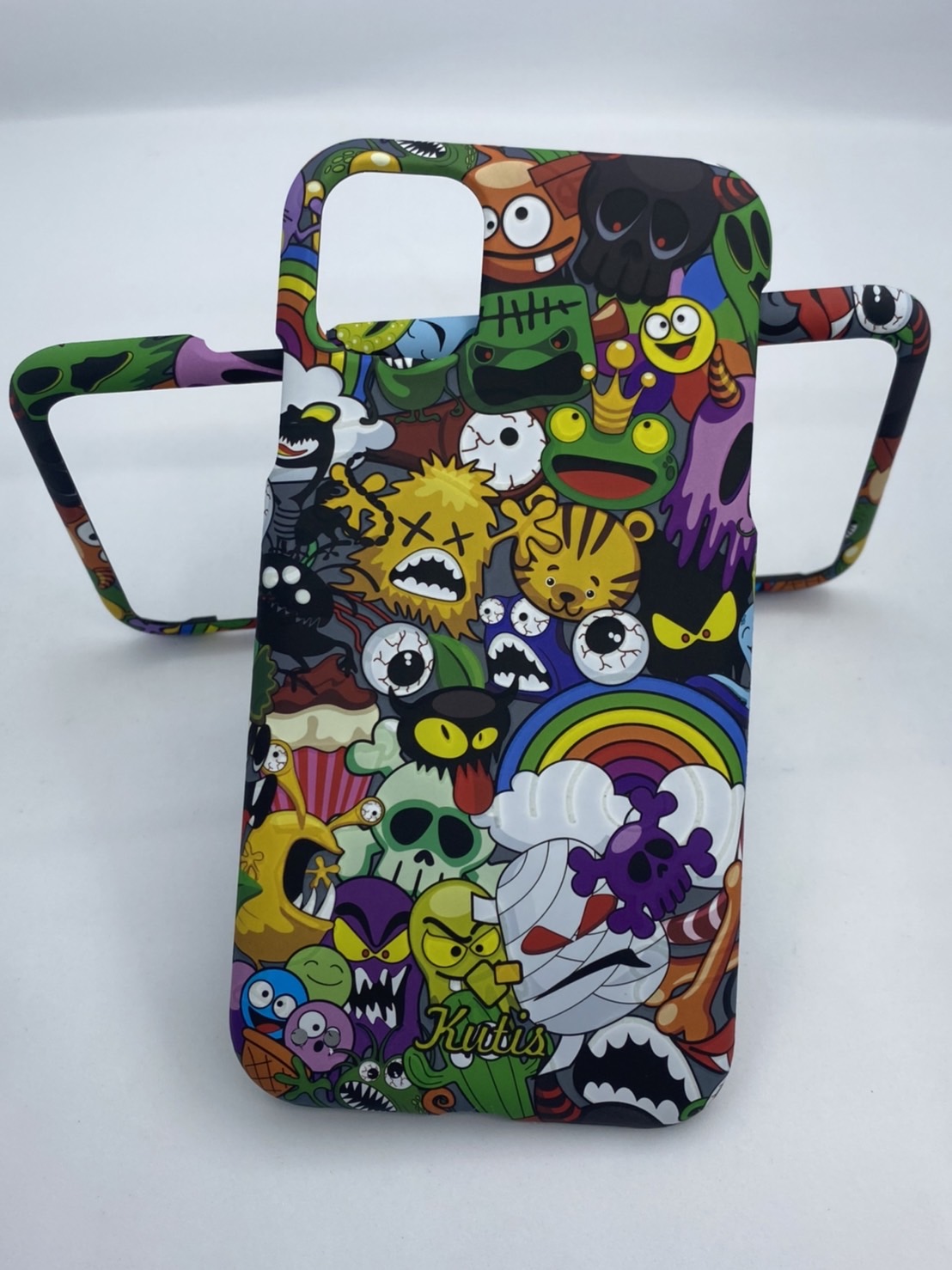 เคสคูทิส(Kutis)เคสไอโฟน11G(ลายรวมมอนส์เตอร์)มาใหม่ เคสประกบหน้า-หลัง เคสเรืองแสง เคสลายวินเทจ ร้านSuperhero Klongthom