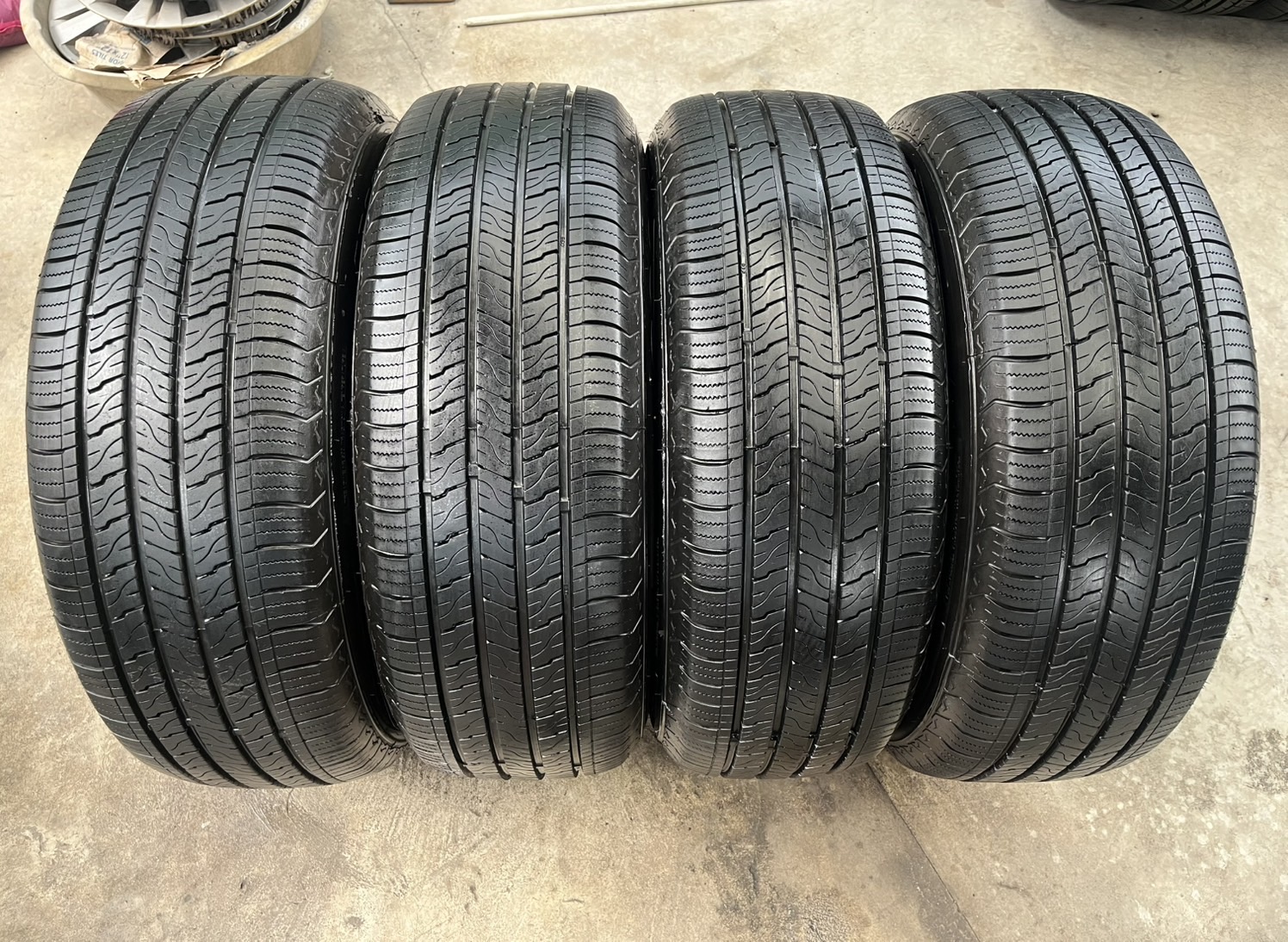 ✨ล้อแม็ก✨Toyota Fortuner ตัวท็อป ขอบ 18 เทาหน้าเงา พร้อมยาง 265-60-18 GOODRIDE💥ปี 25💥