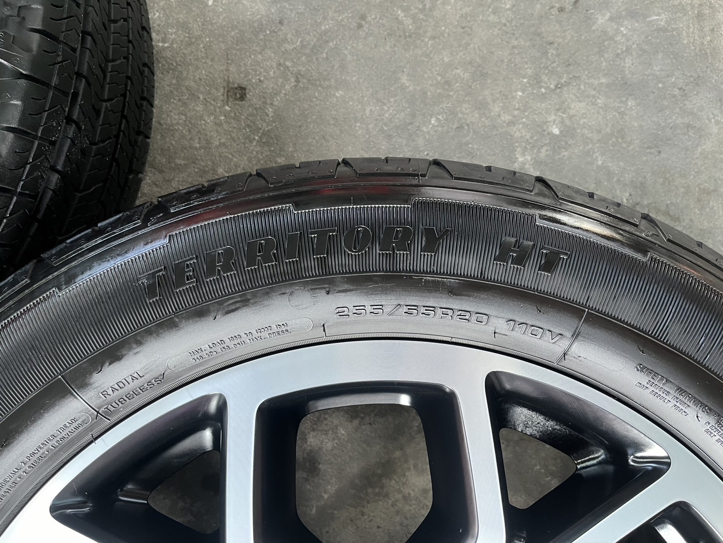 ✨ล้อแม็ก✨Ford Everest Wildtrak รุ่นใหม่ล่าสุด ขอบ 20 ดำหน้าเงา พร้อมยาง 255-55-20 GoodYear🌟ปี 23🌟