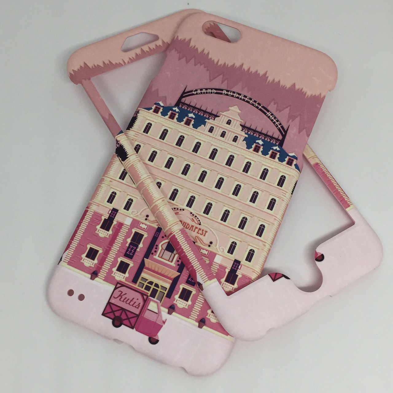 เคสคูทิส (Kutis) ไอโฟน6พลัส,6Sพลัส(ลายโรงแรมGrand Budapest)มาใหม่