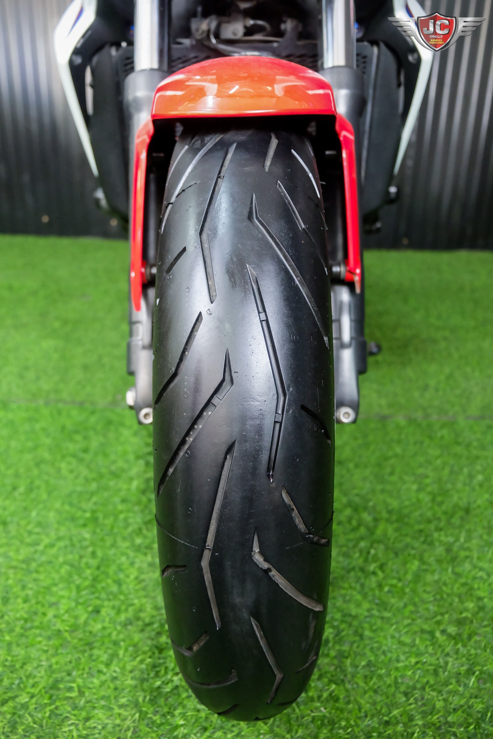 คนไทย...เอา"ไตร"ไปเลย‼️ CB650F Tri-colour ปลายปี 2015 ขี่นิ่มพร้อมใช้ยางใหม่....หาอยู่ต้องจัด 🤗