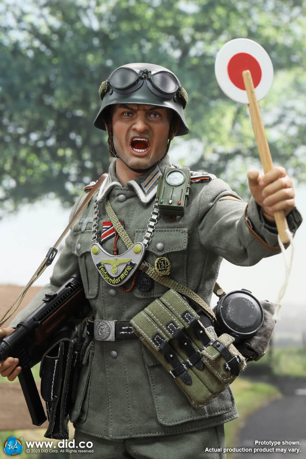 DID D80166 1/6 WWII GERMAN MILITARY POLICEMAM "Richard"