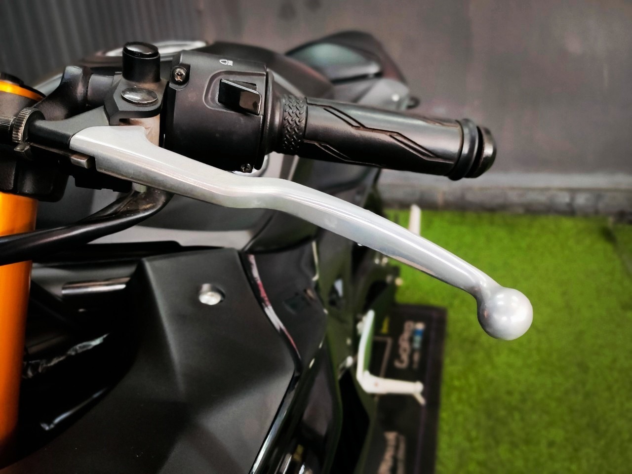 ดำดุดันไม่เกรงใจใคร ❗ YAMAHA New R3 โมเดล 2019 รถมือแรก "นางฟ้าไมล์น้อย" โคตรน่าใช้ 🥰