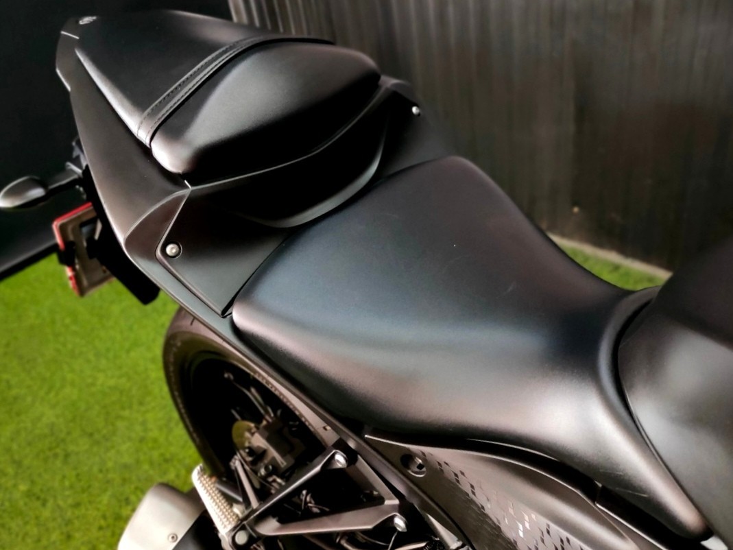 ดำดุดันไม่เกรงใจใคร ❗ YAMAHA New R3 โมเดล 2019 รถมือแรก "นางฟ้าไมล์น้อย" โคตรน่าใช้ 🥰