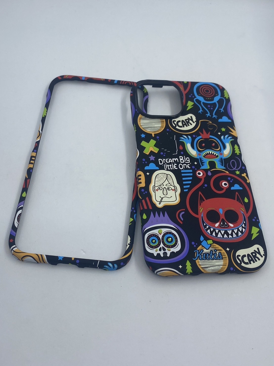 เคสคูทิส(Kutis)เคสไอโฟน14G(ลายSCARY)มาใหม่ เคสประกบหน้า-หลัง เคสเรืองแสง เคสลายวินเทจ ร้านSuperhero Klongthom