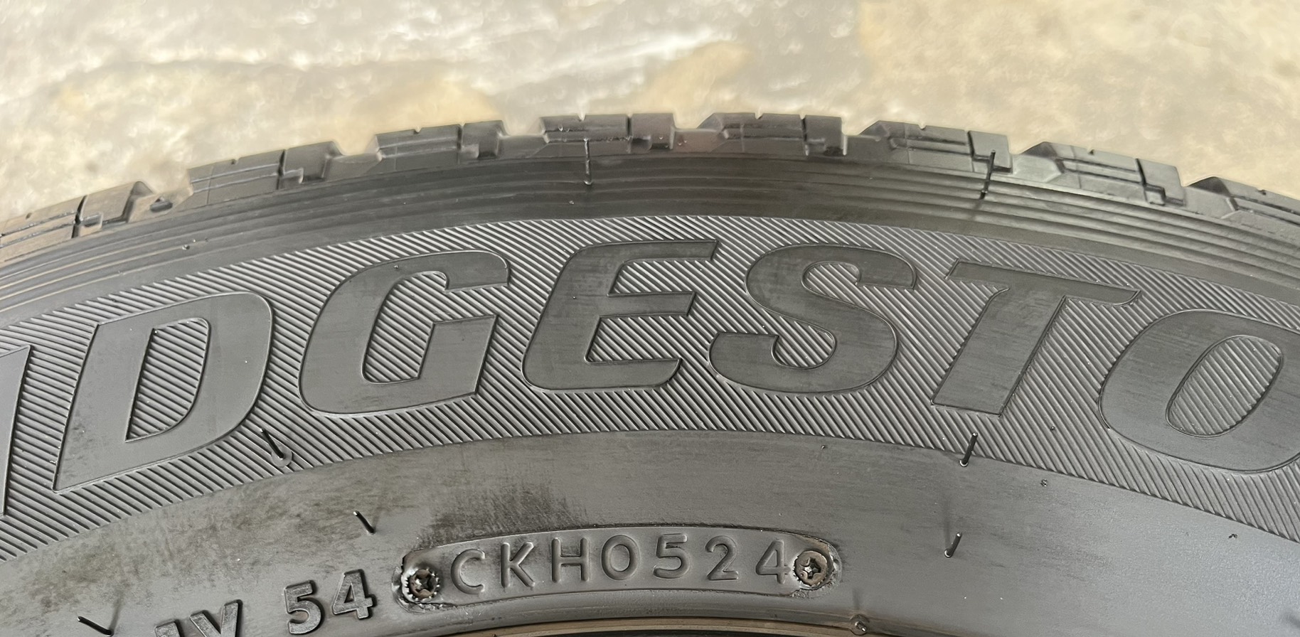 ✨ยาง✨195R14 Bridgestone♨️ปี 24♨️🚘เหมาะสำหรับ รถกระบะบรรทุกตัวเตี้ย