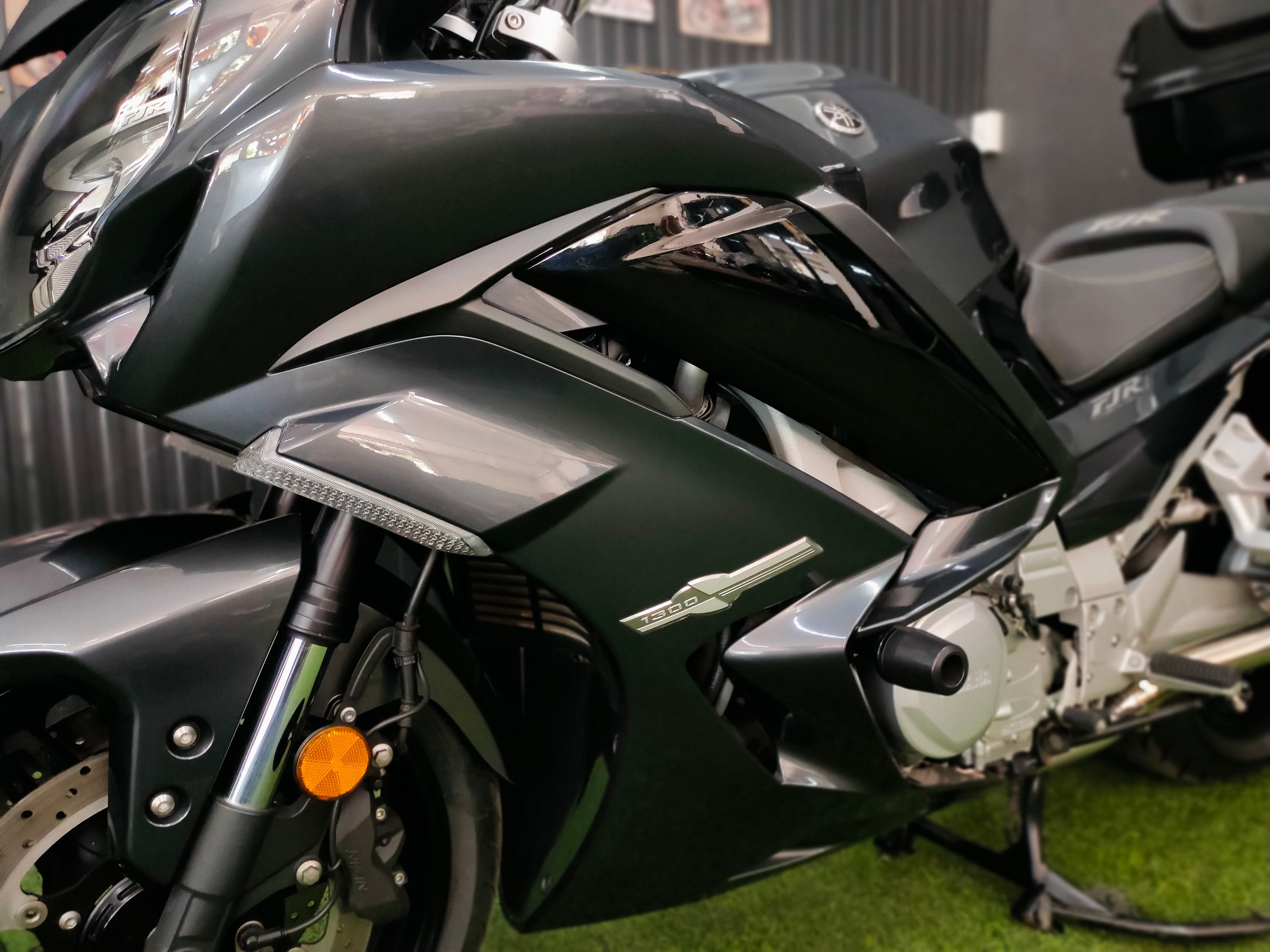 Sport Touring ตัวพรีเมียมจากค่าย YAMAHA รุ่น FJR1300AS ตัวท๊อป Autoclutch ขับเพลาปลายปี 2018 แท้สายจอดไมล์ 2,xxx 😎 โฉมปัจจุบัน...นับคันได้เลย‼️