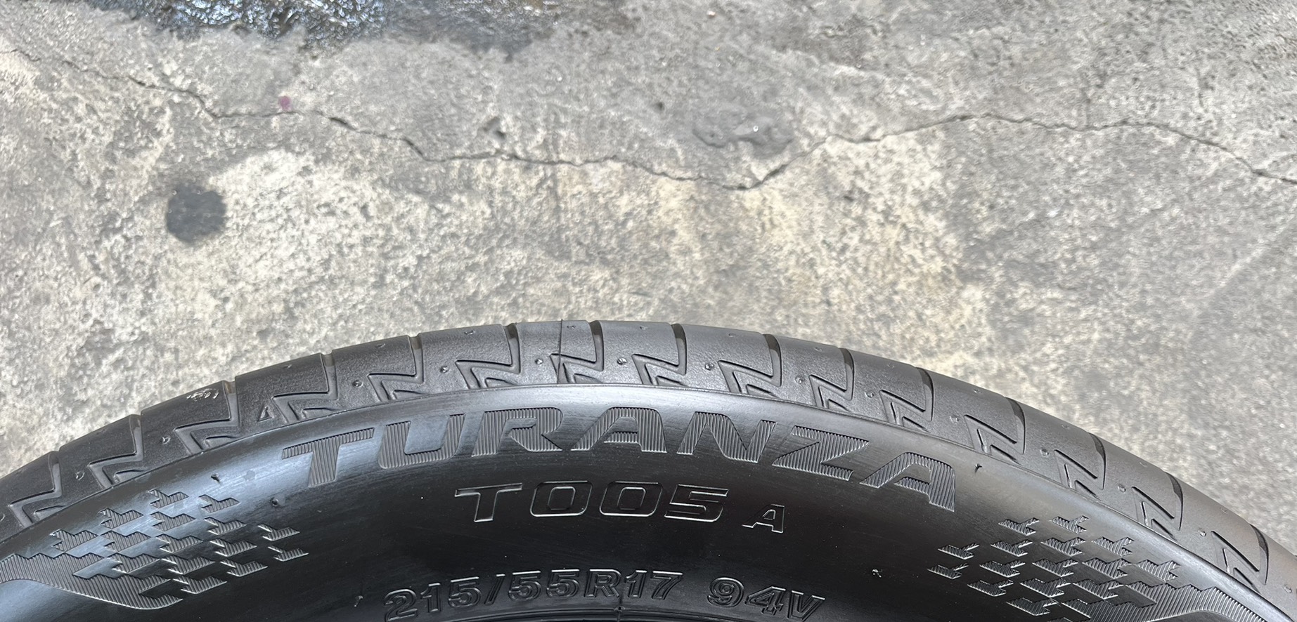 ✨ยางใหม่ป้ายแดง✨215-55-17 Bridgestone♨️ปลายปี 24♨️ใหม่กริ๊บ🚗ถอดจากโชว์รูมรถ