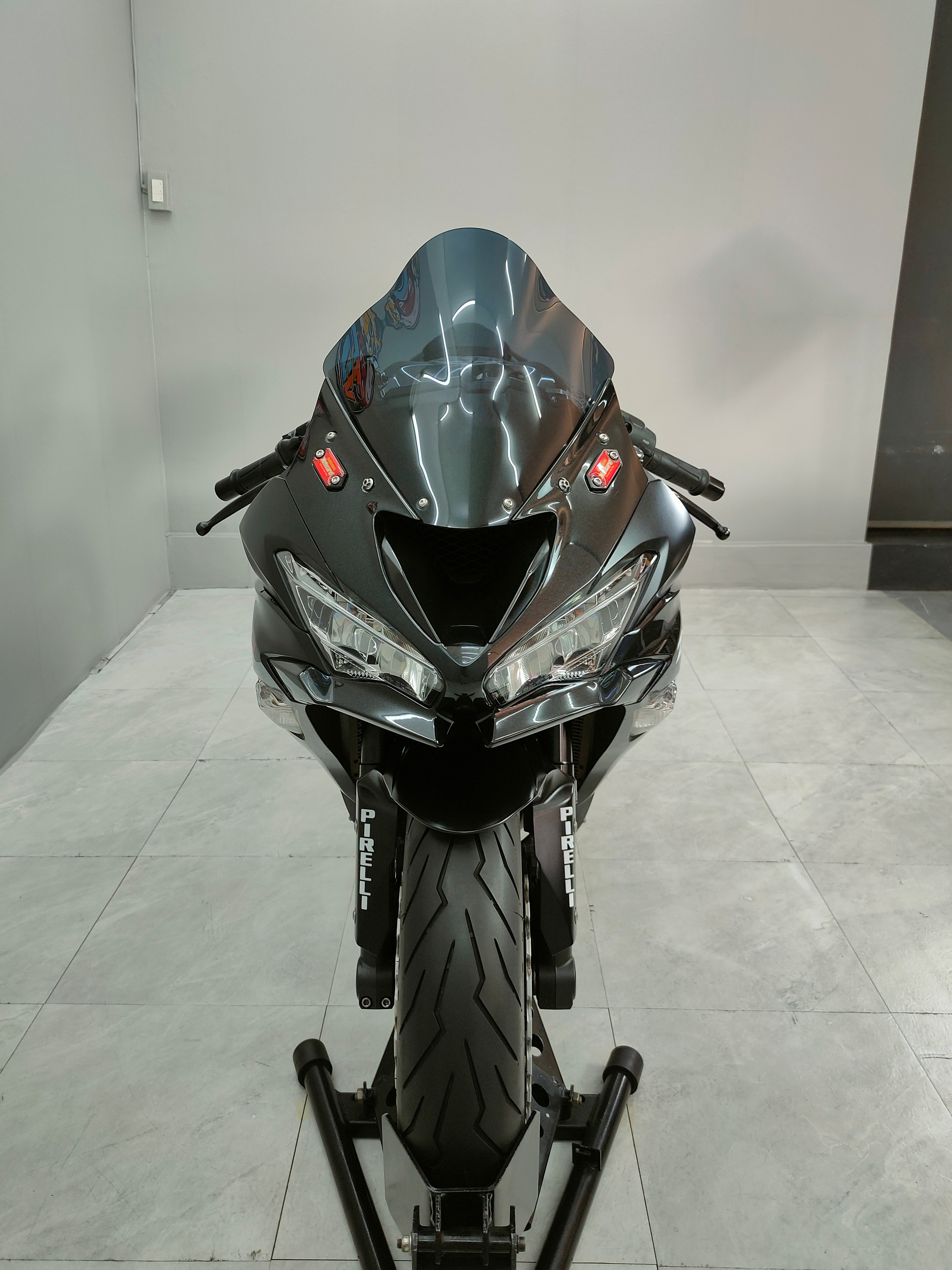 หนุ่มหล่อมาดเข้มมาแว้ว 😎 KAWASAKI ZX6R จดกลางปี 2020 "จัดทรงพร้อมซิ่ง"