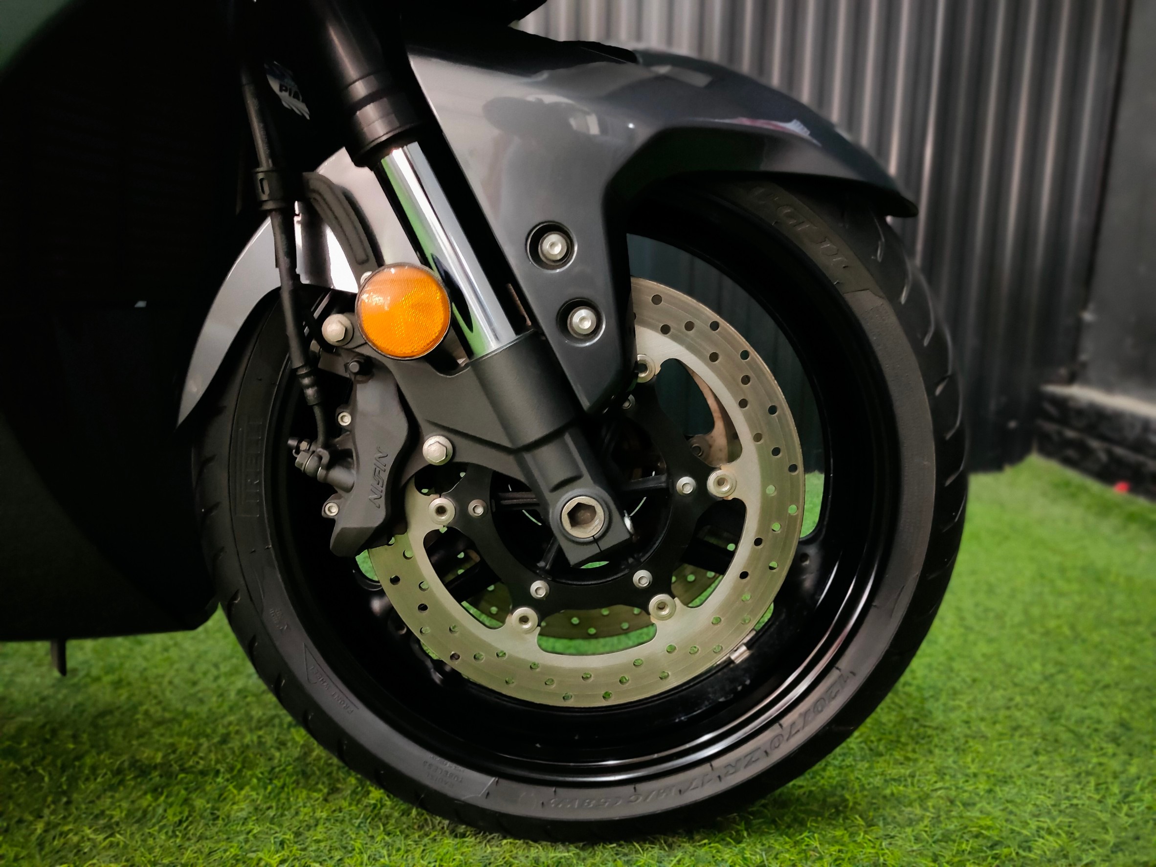 Sport Touring ตัวพรีเมียมจากค่าย YAMAHA รุ่น FJR1300AS ตัวท๊อป Autoclutch ขับเพลาปลายปี 2018 แท้สายจอดไมล์ 2,xxx 😎 โฉมปัจจุบัน...นับคันได้เลย‼️