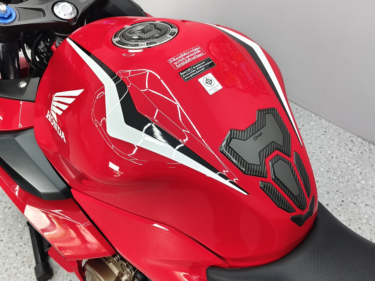 "ซื้อง่ายขายคล่องจริงรุ่นนี้" HONDA CBR500R รถกลางปี20 มือเดียว✨️ไมล์หลักพัน✨️