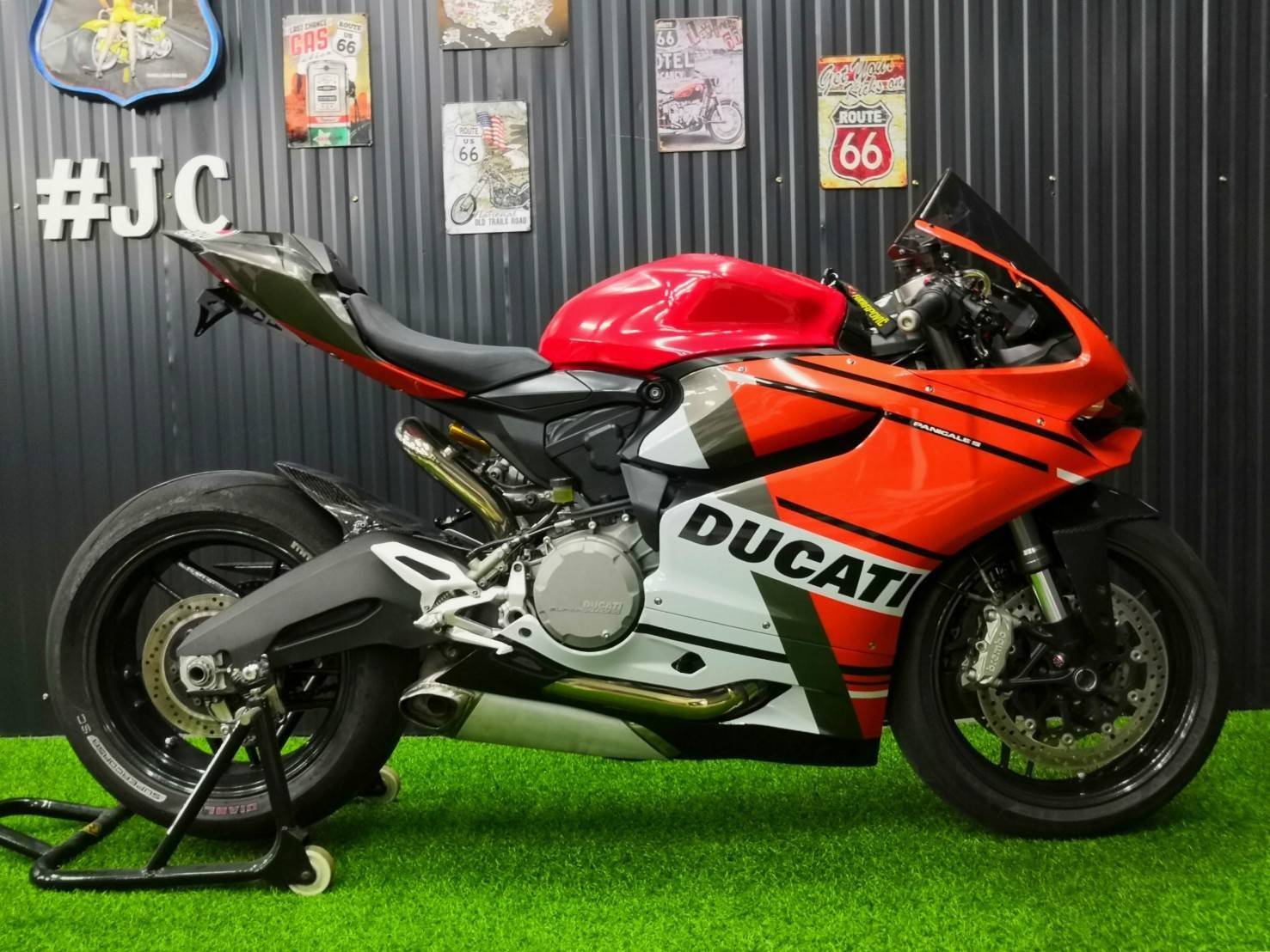 💢มาอีกแล้วโปรดีฟรี 🌟 ออกรถ ⭕️ บาท‼️สุดหล่อราคาเร้าๆ >>>DUCATI PANIGALE899 <<< จดทะเบียนปี2015