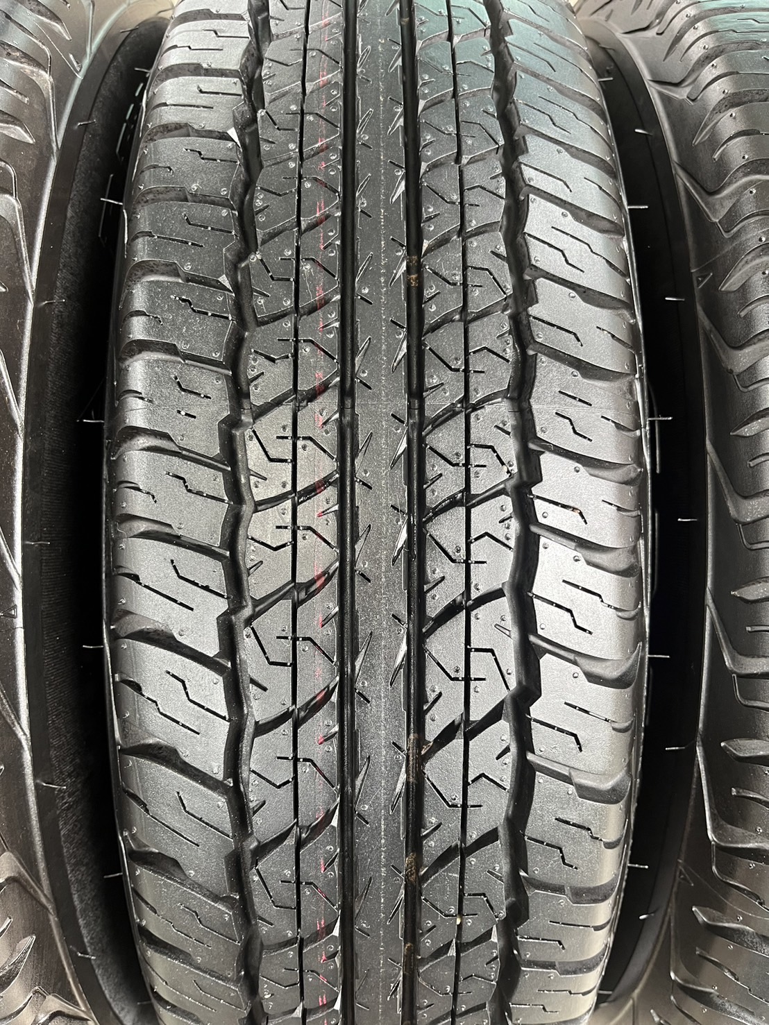 ✨ยางป้ายแดง✨205R16 Dunlop🚘เหมาะสำหรับ รถกระบะตัวเตี้ย ,รถกระบะสายบรรทุก