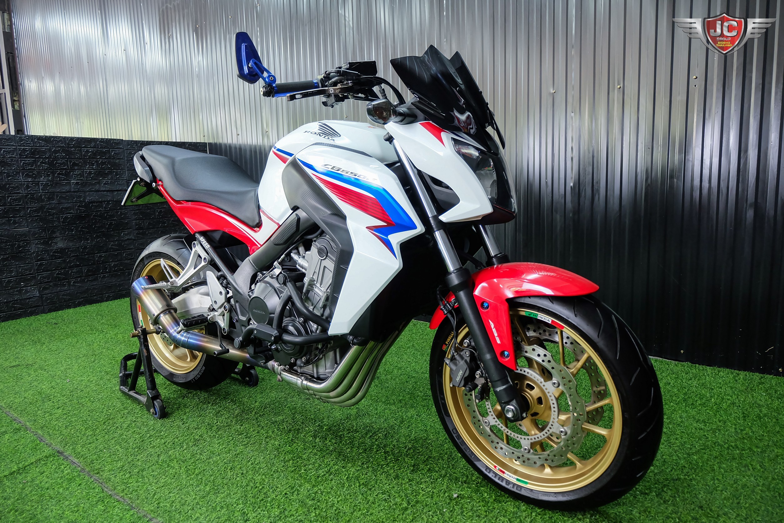คนไทย...เอา"ไตร"ไปเลย‼️ CB650F Tri-colour ปลายปี 2015 ขี่นิ่มพร้อมใช้ยางใหม่....หาอยู่ต้องจัด 🤗