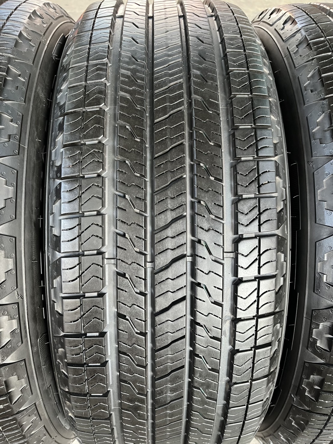 ✨ล้อแม็ก✨Toyota Fortuner Legender รุ่นใหม่ล่าสุด ขอบ 20 พร้อมยางน้องๆป้ายแดง 255-55-20 GoodYear🌟ปี 23🌟