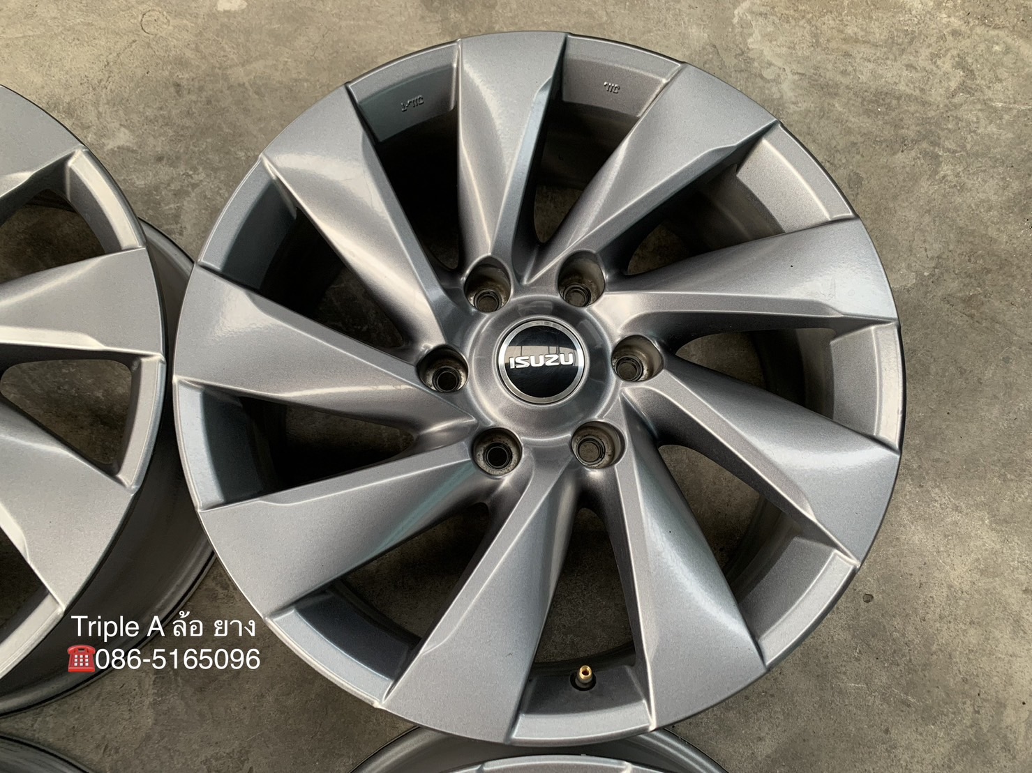 ✨ล้อแม็ก✨ISUZU MU-X รุ่นใหม่ ขอบ 18 สีเทา