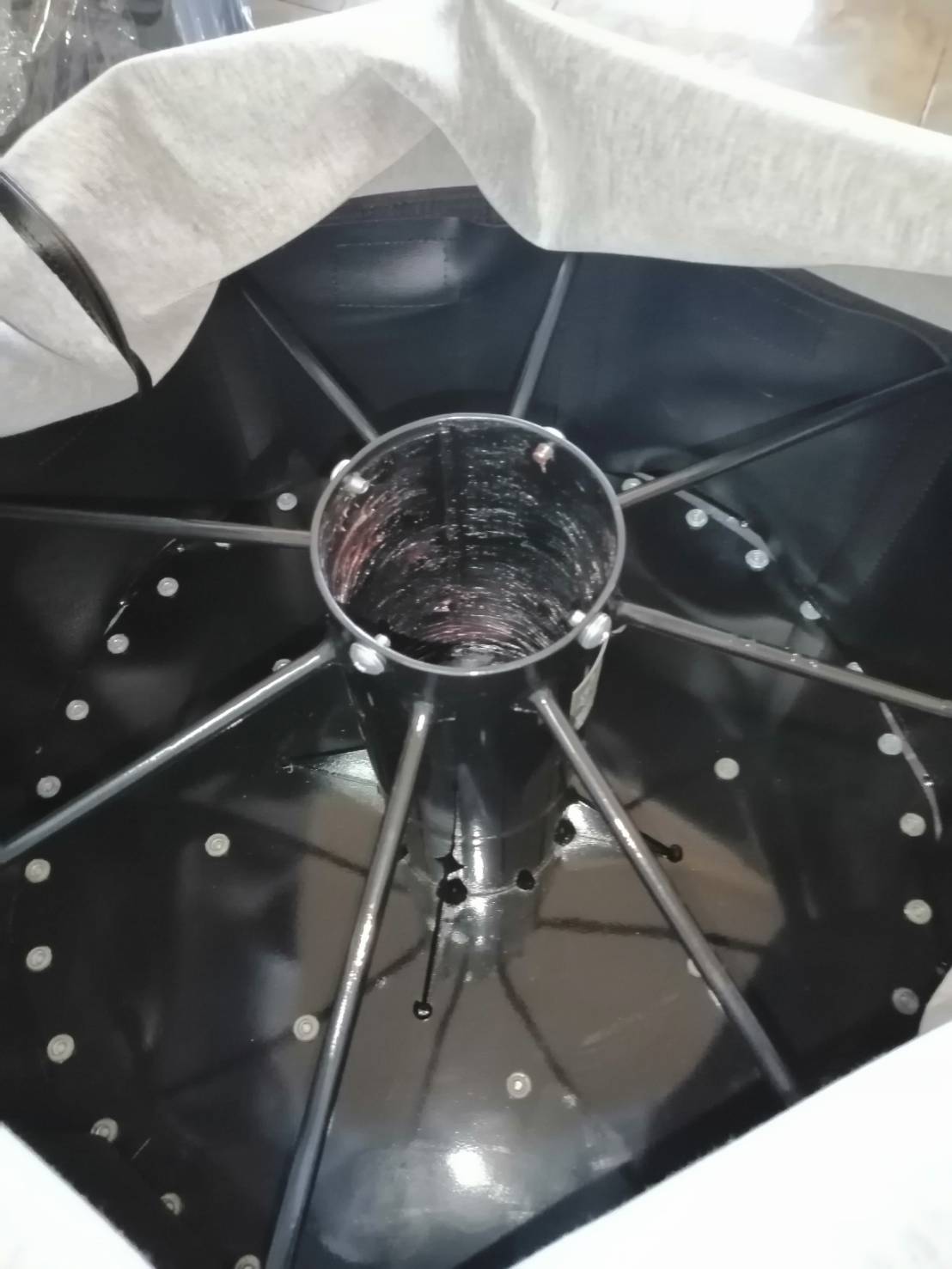 กระสอบทรายตั้งพื้น Monster Punch รุ่นไฮบริจ สีดำ