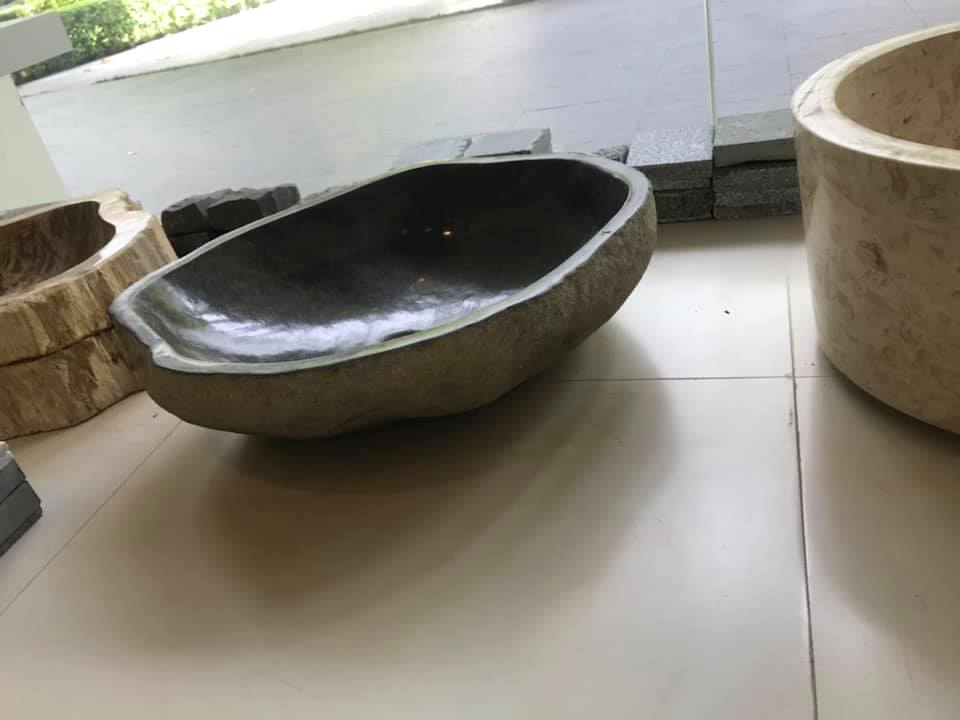 อ่างหินธรรมชาติทำจากหินแม่น้ำประเทศอินโดนีเซีย
