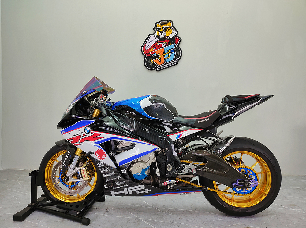 ❗เรียกผมว่า...ไอ้จ๊าบ 👽 เพราะผมมีแต่ของแต่งเท่ห์ๆ 🦈 BMW S1000RR จดปี 2019 โมเดล 2017_รถบ้านมือเดียว_ขี่หล่อได้เลย 💨