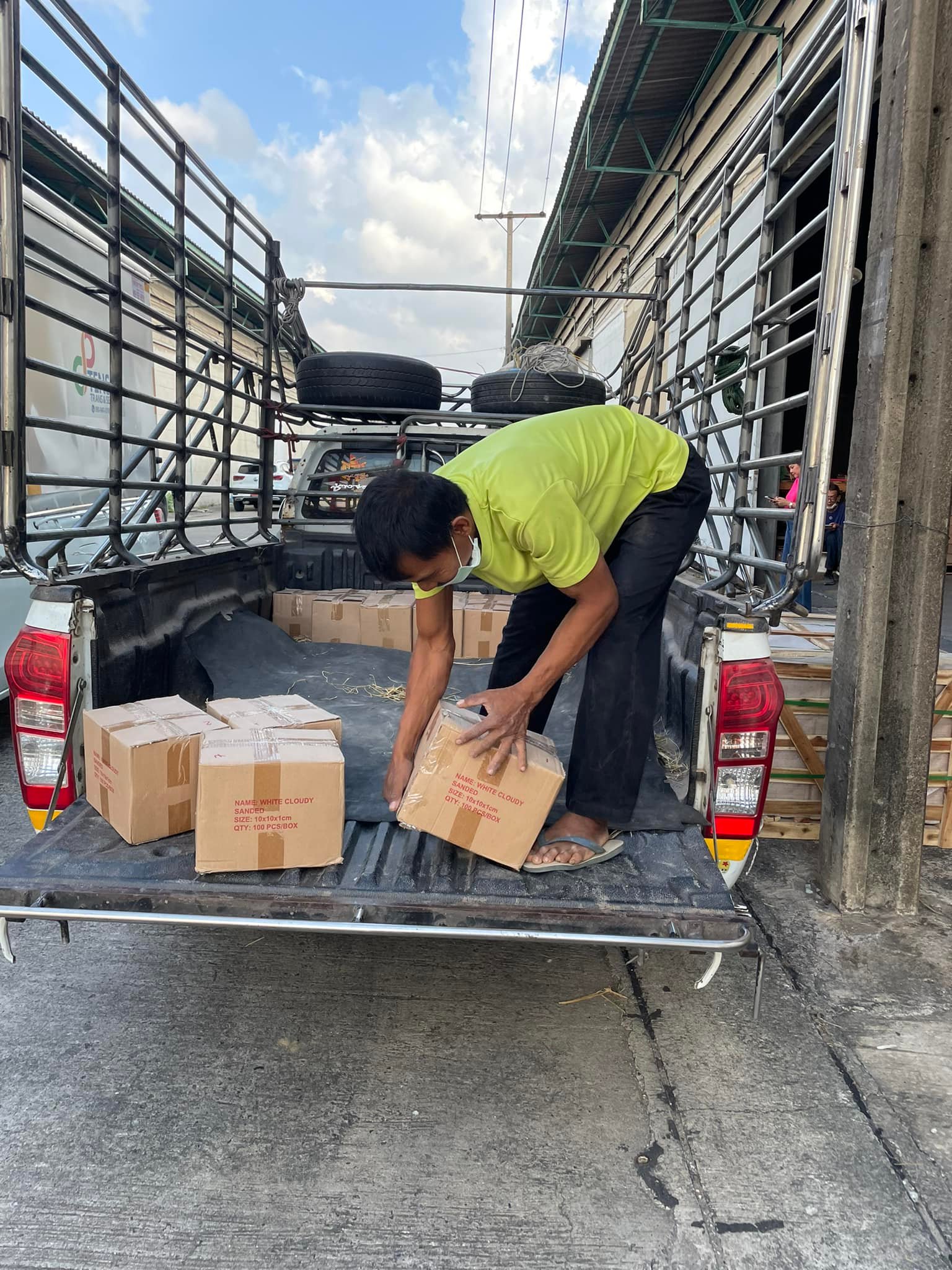 หินธรรมชาติ หินปูสระว่าย White Cloudy SIZE10x10