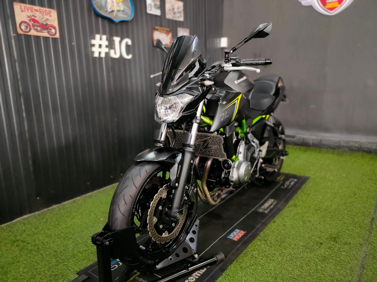✨Kawazaki Z650 รถปี 2018 📣 โปรแรงเต็มพิกัด💥จ่าย 999 รับรถได้เลย ผ่อนสบาย 4พันกว่า 4ปี‼️