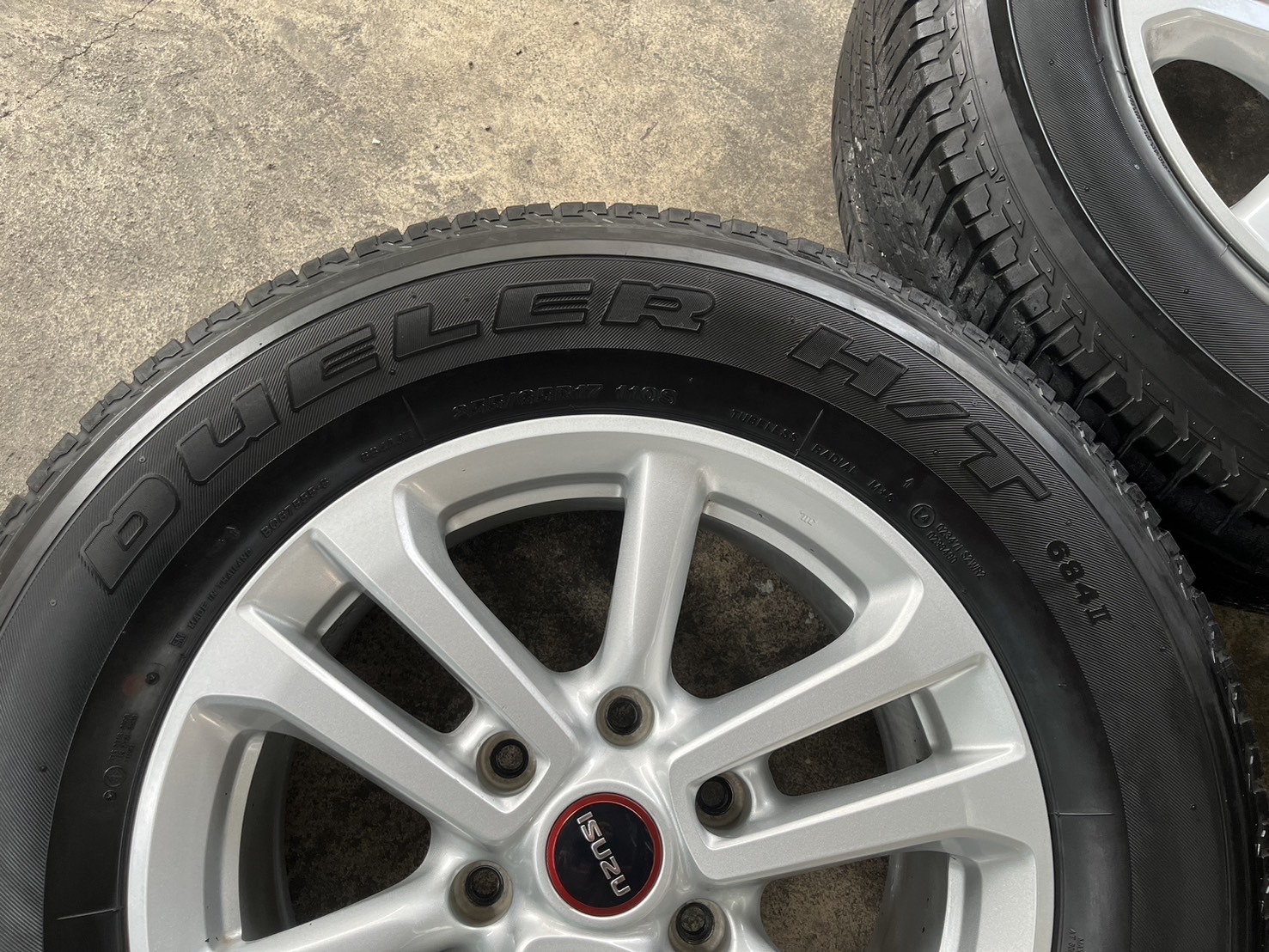 ✨ล้อแม็ก 6รู139✨ISUZU D-Max ขอบ 17 แถมยาง 255-65-17 Bridgestone ปลายปี 20