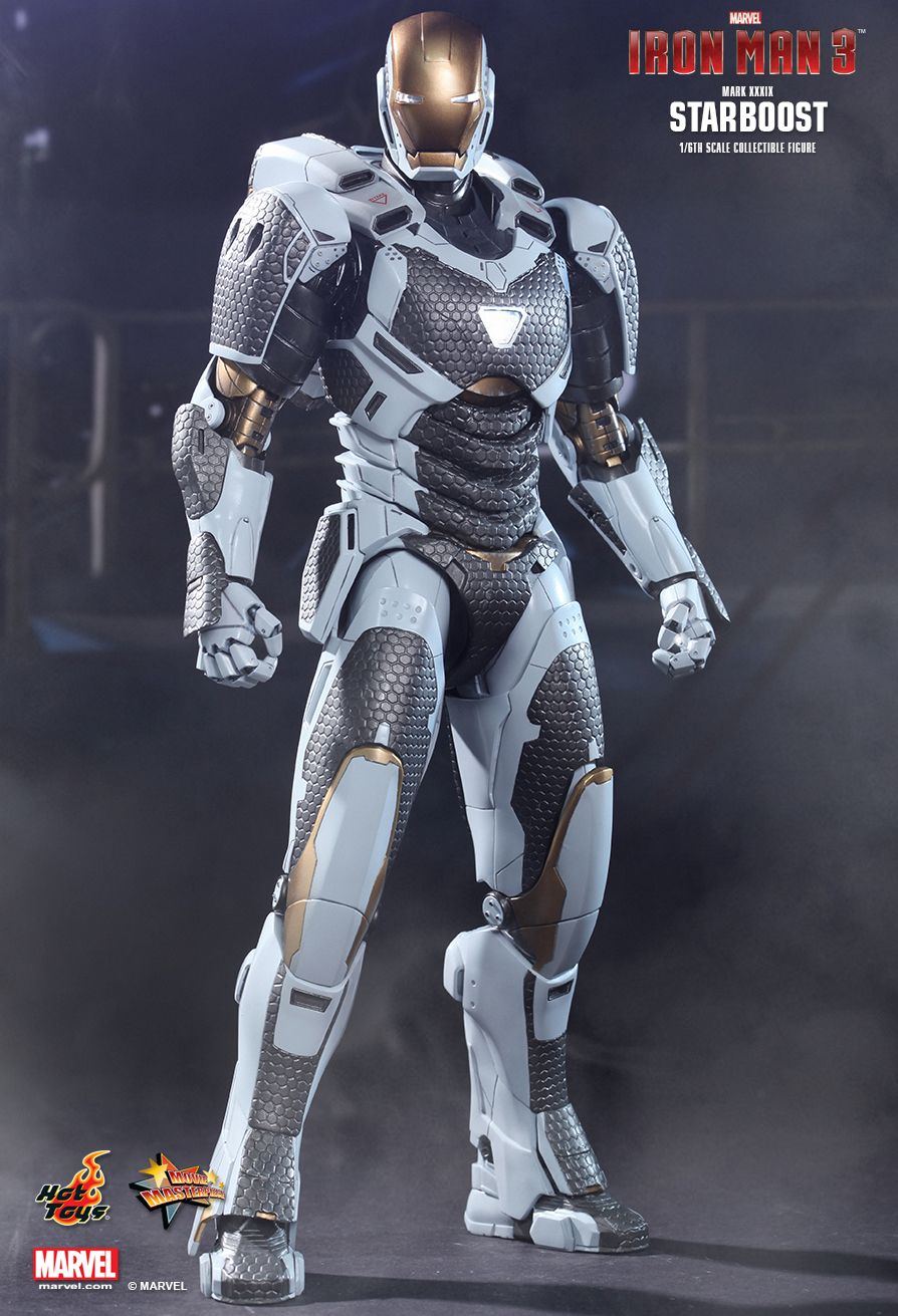 Hot Toys MMS214 IRON MAN 3 - STARBOOST (MARK XXXIX)