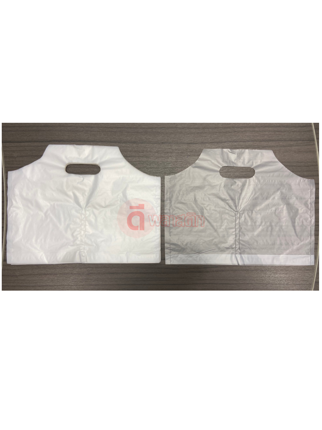 ถุงหูหิ้วใส่แก้วคู่ เต็มใบ 16 - 22 oz