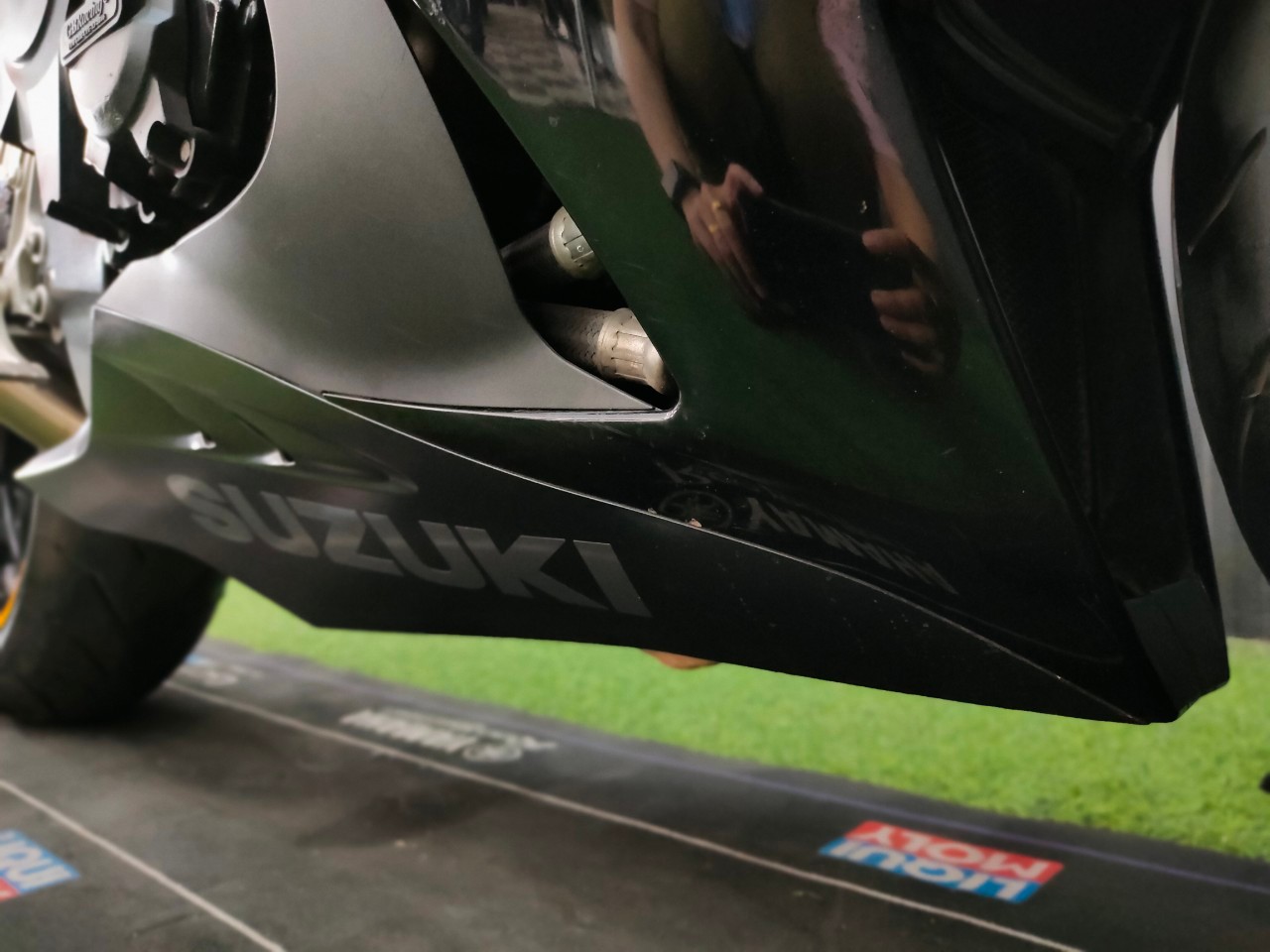 🐬 ได้เวลาโลมาโชว์ตัว #GSX-R1000 สเปค 🇺🇸 จดทะเบียน ธ.ค. ปี 2014 แต่งเต็มพร้อมบิน...ขี่อย่างมันส์‼️